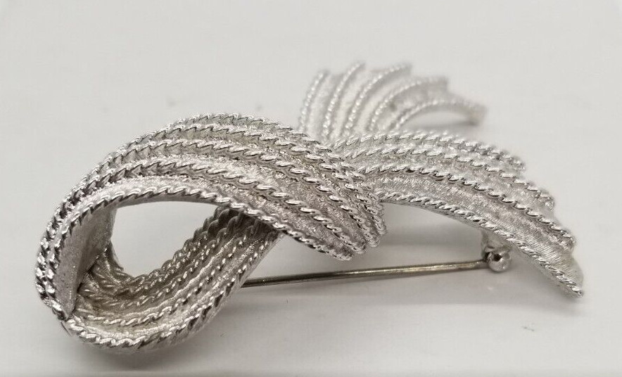 MONET Brooch Silver Tone Swirl Ribbon Textured Vintage 2.5″