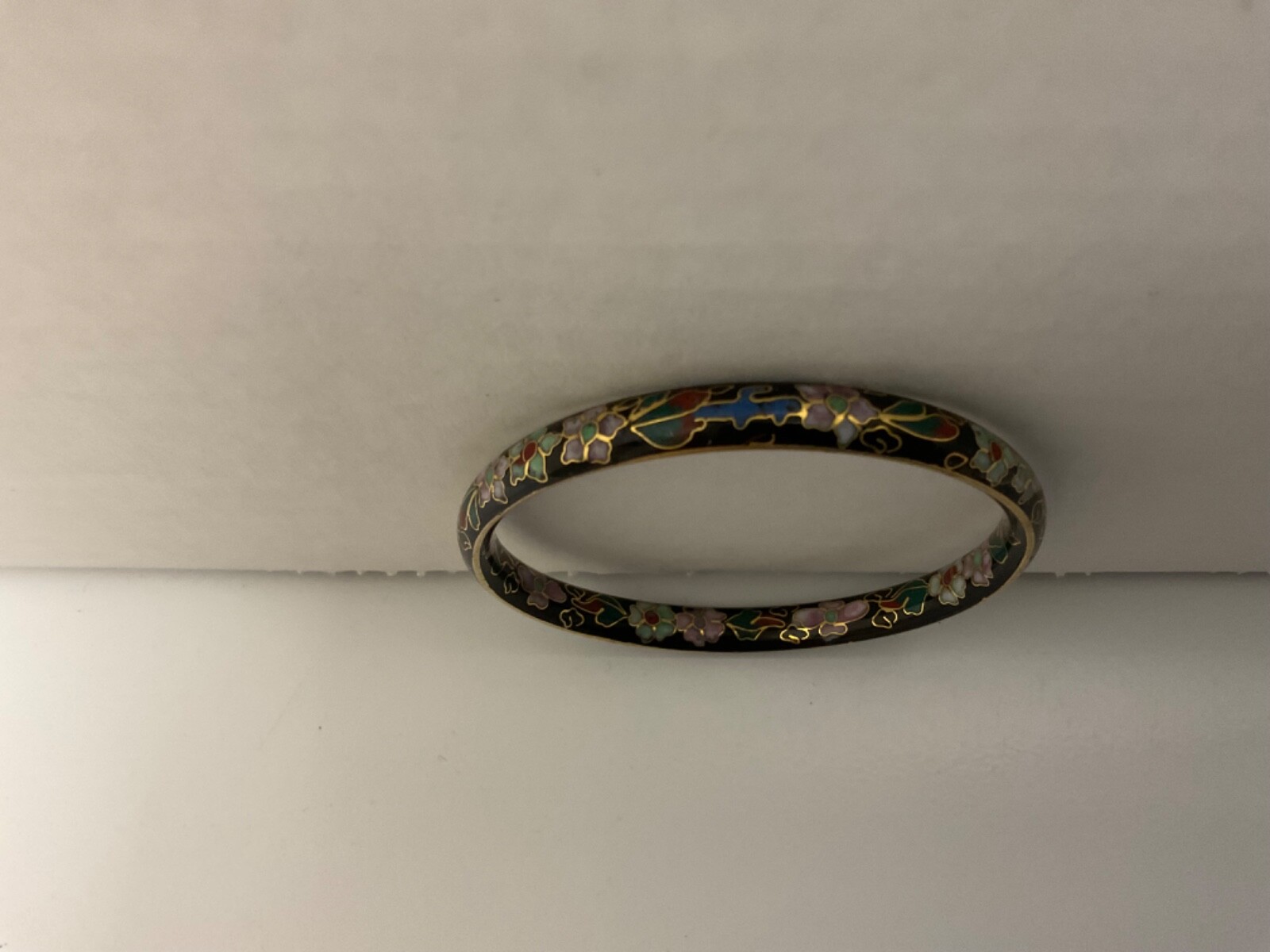 Vintage Black Cloisonné Enamel Bangle BRACELET w/Flowers Ringed in Gold