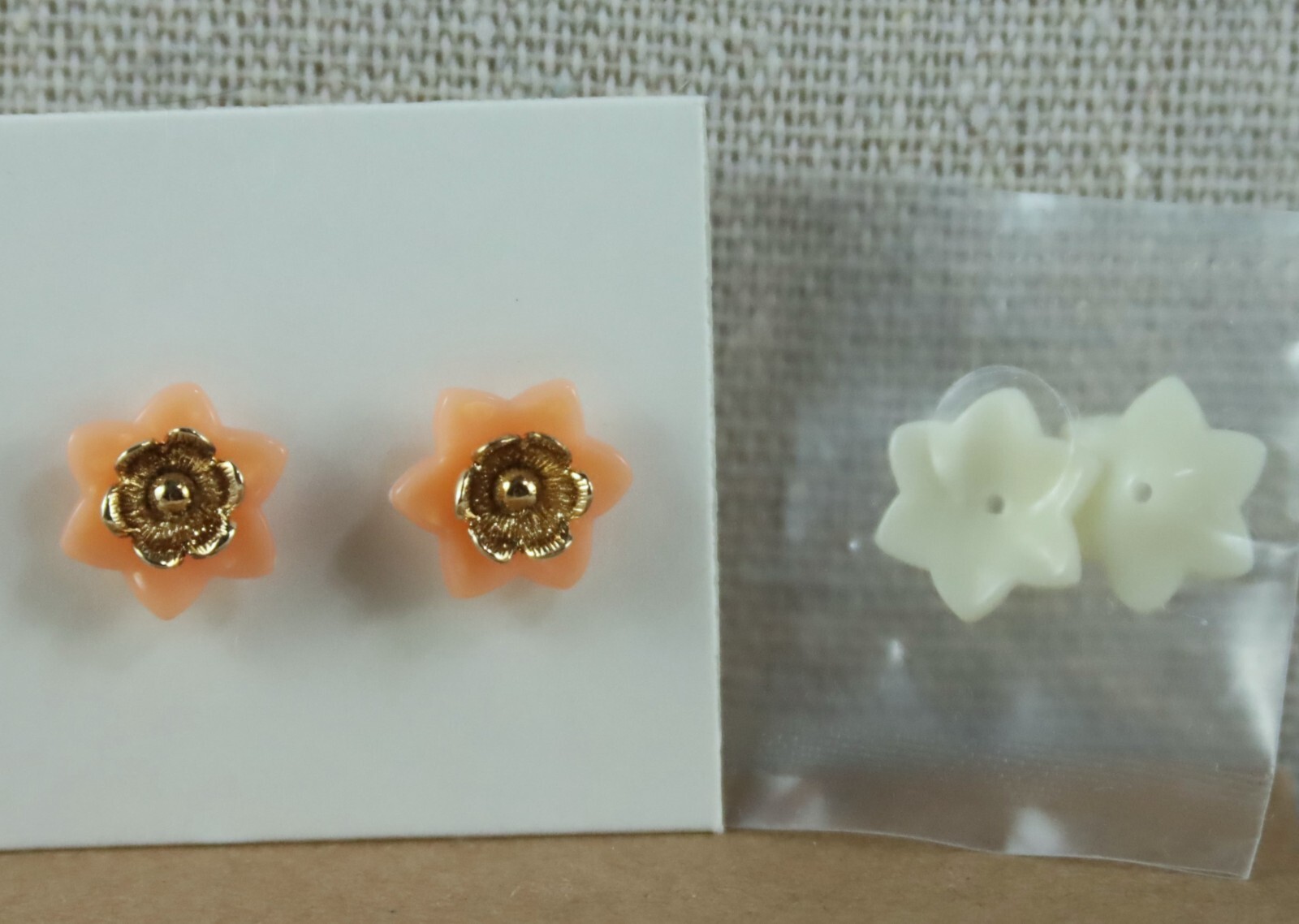 Vintage 1983 Avon Convertible Flower Pierced Earrings Coral & Ivory Colors w/Box