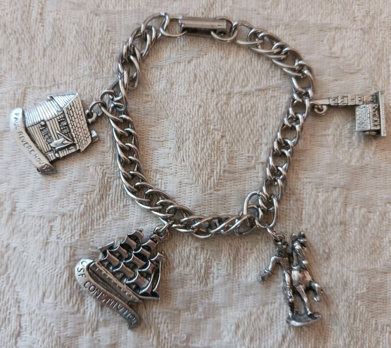 Vtg Boston MA Charm Bracelet Silver Tone Metal Paul Revere North Church Constitu