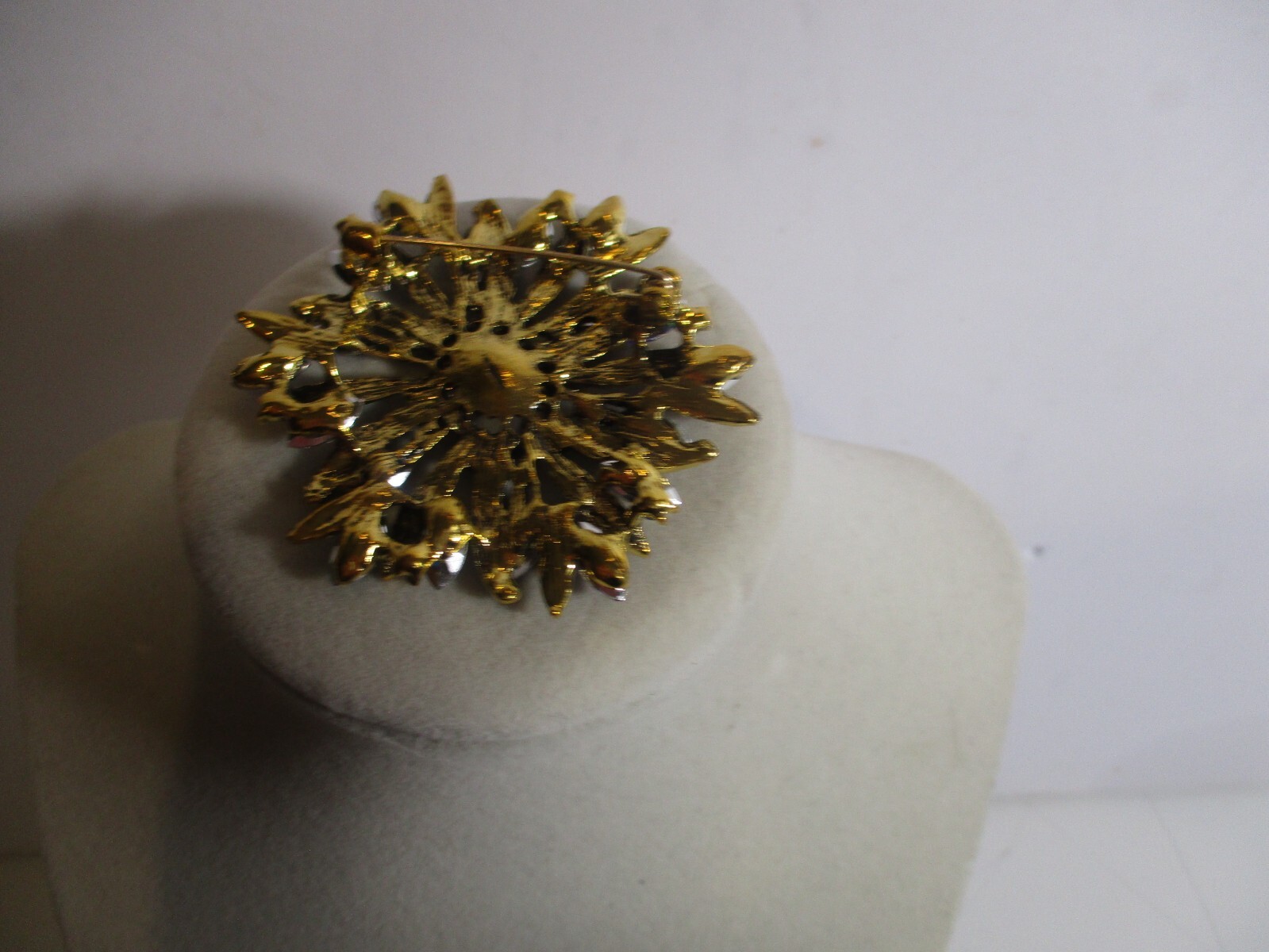 Bright Blue Rhinestones & Crystals Flower Goldtone Brooch Retro Style
