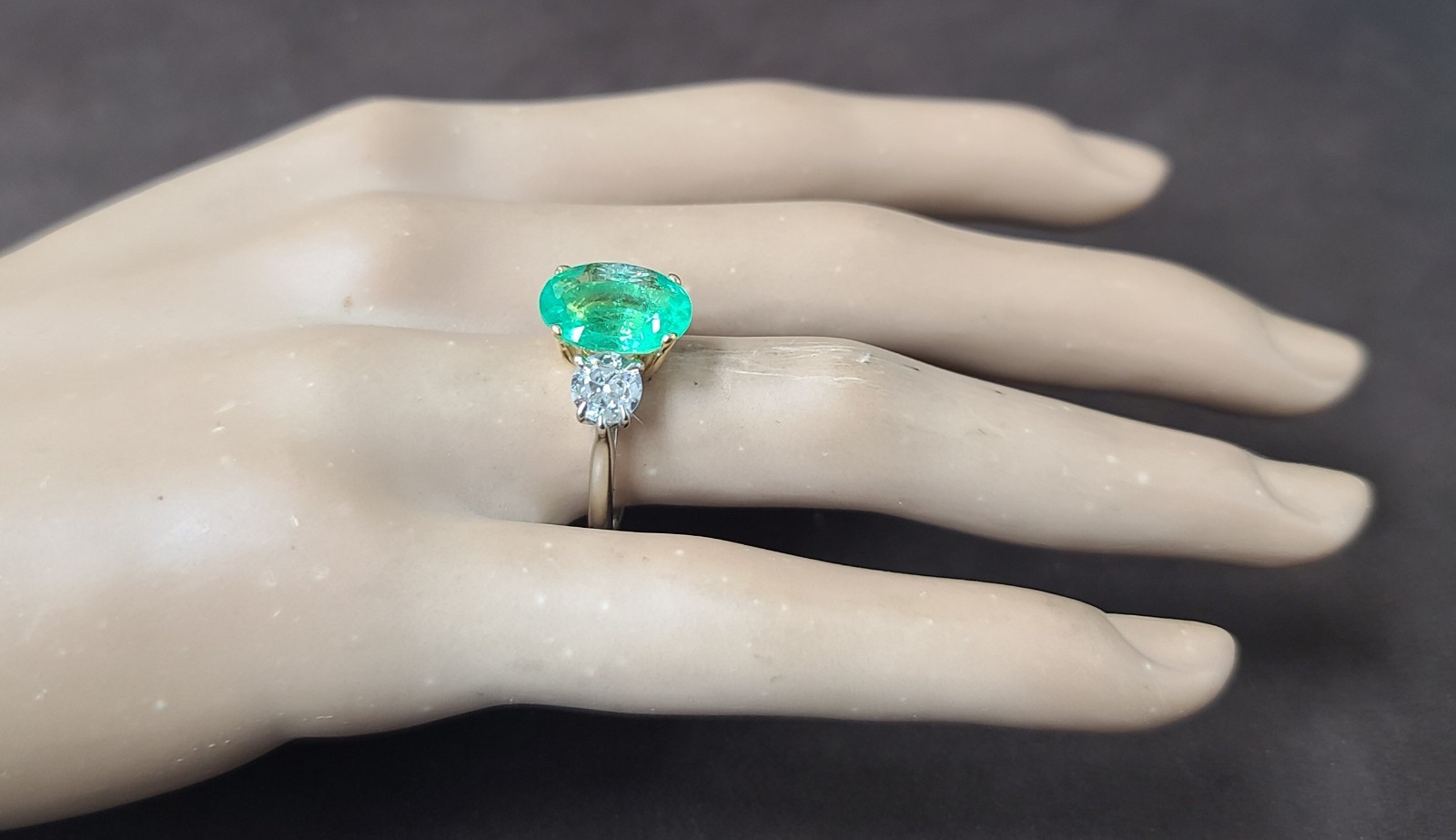 14k Two-tone Gold Engagement Ring 3.57ct.Natural Colombian Emerald Oval GIA CERT