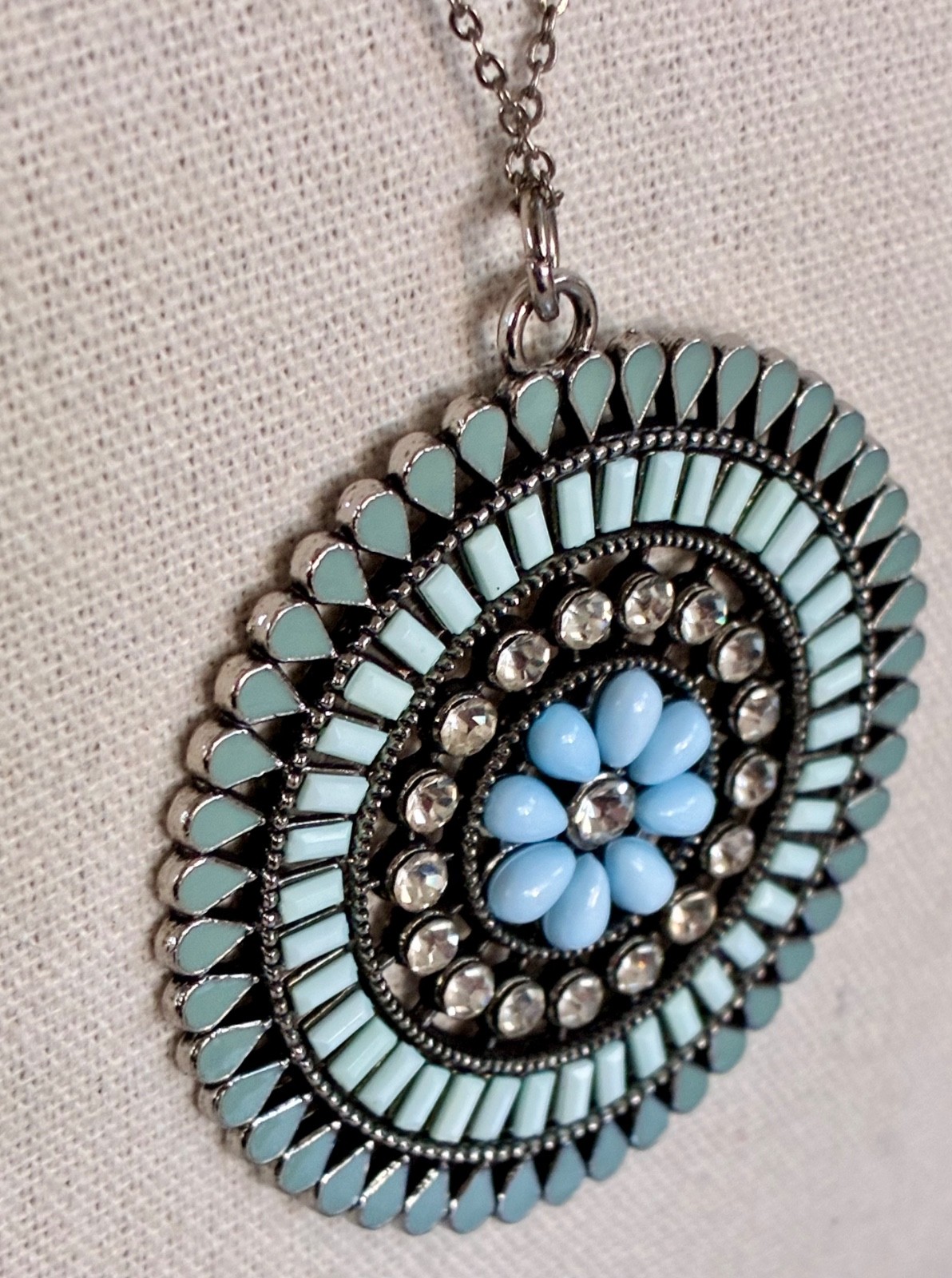Vintage Zuni Inspired Necklace w/ Round Floral Pendant Blue Teal Rhinestones 17″