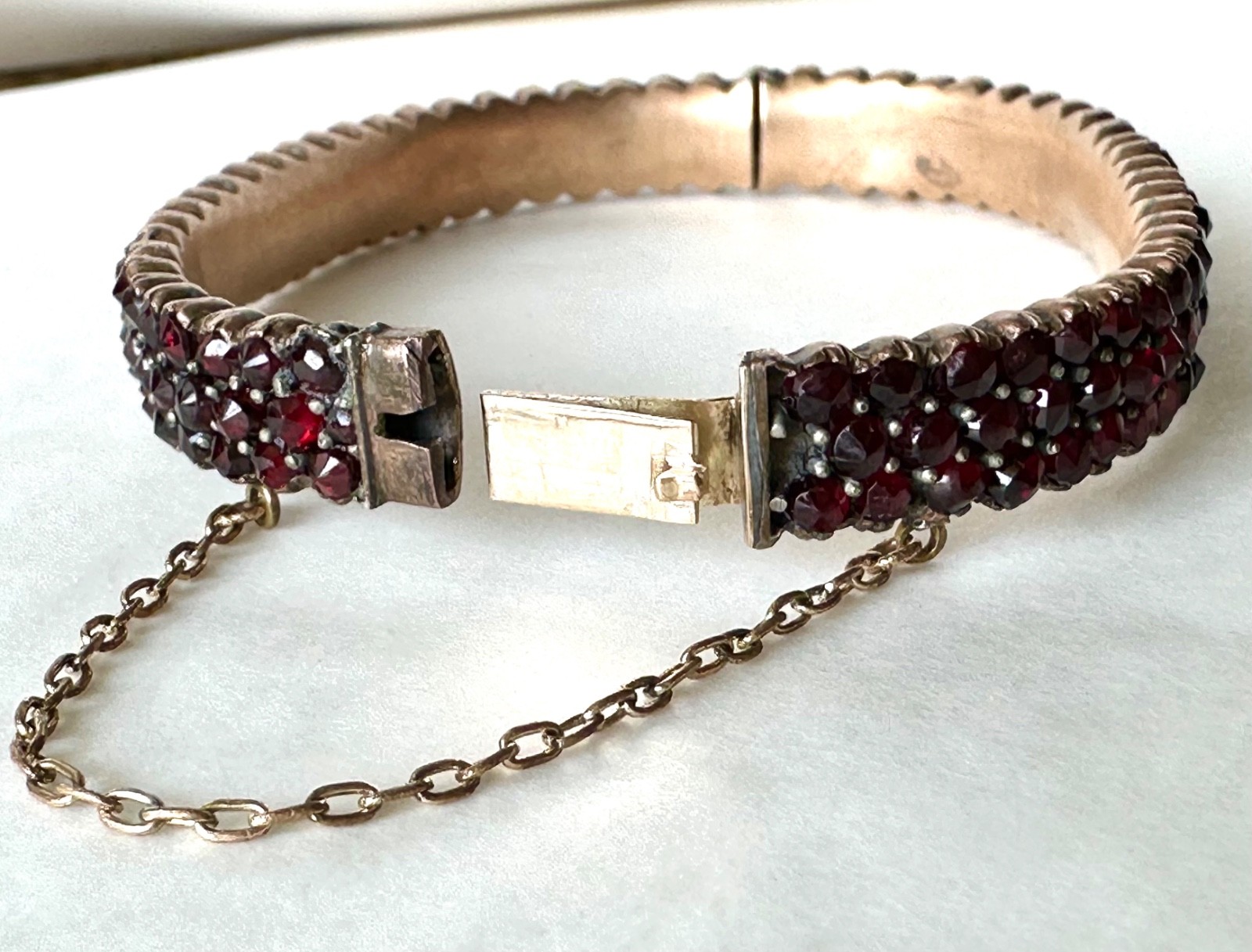 Antique rose cut Garnet & Silver bangle Hinged w/safety chain (see cond.)