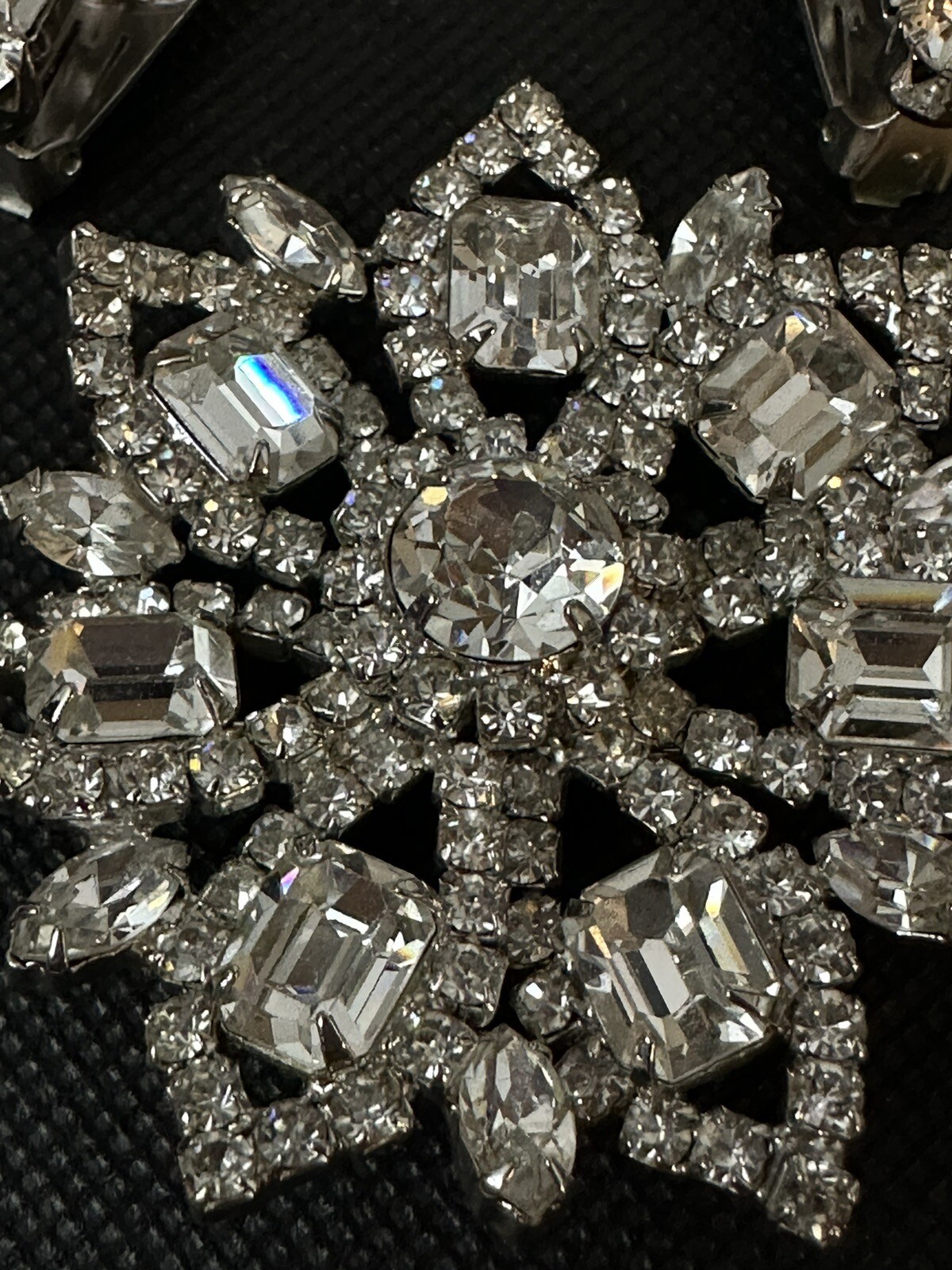 WEISS BROOCH & CLIP-ON EARRINGS SET Clear Rhinestone Emerald Cut And Round