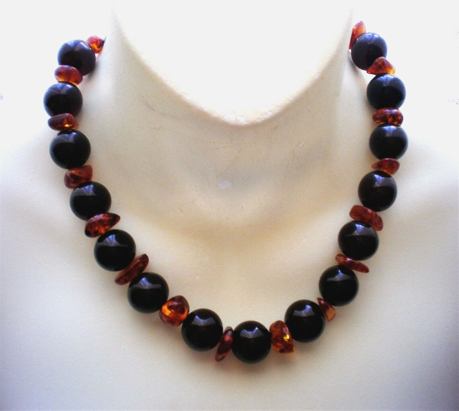 Vintage Eastern European Baltic 17.5MM Cherry & Honey Amber Beaded Necklace