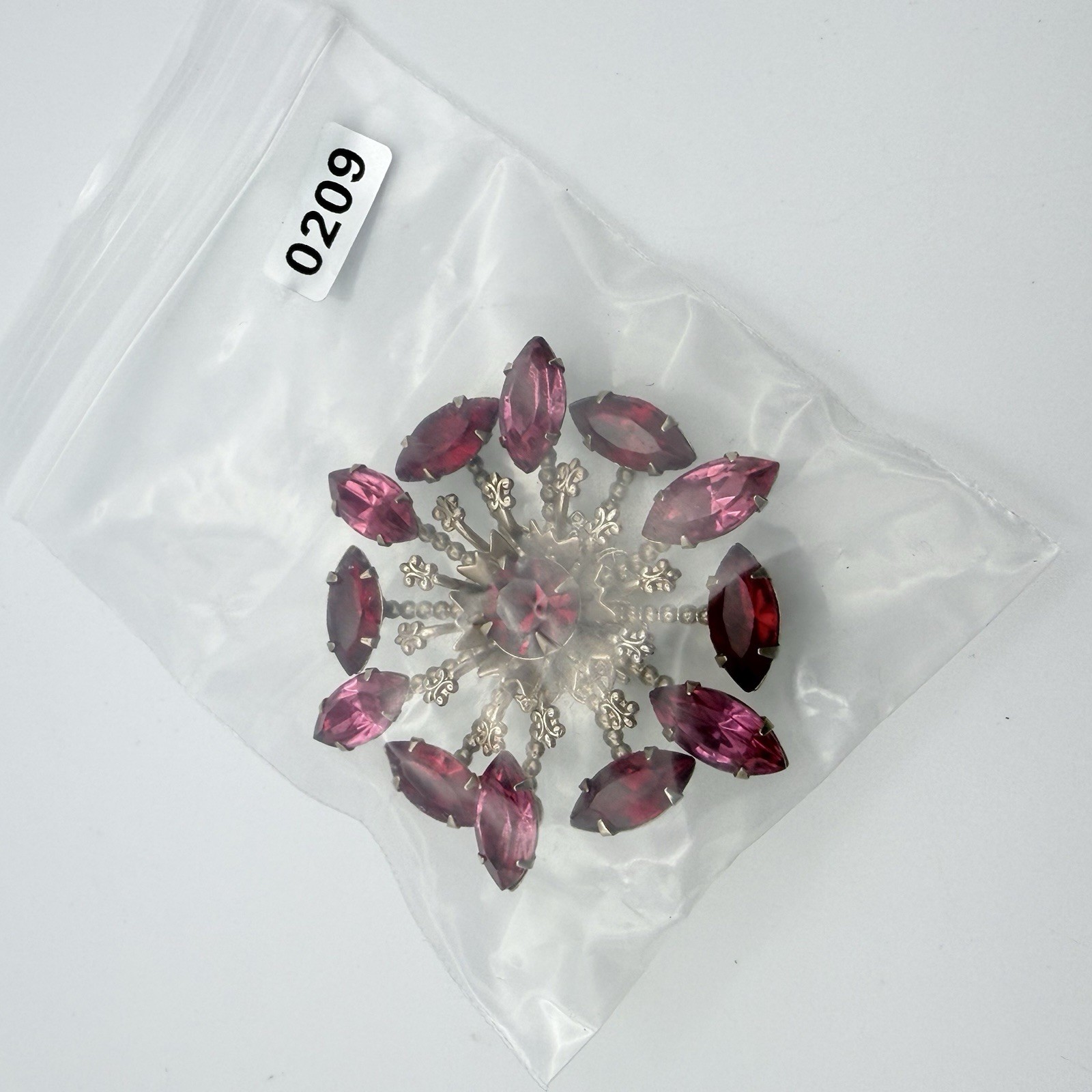 Vintage Brooch Red Pink Magenta Marquise Rhinestone Starburst Filigree Pin 2.5″