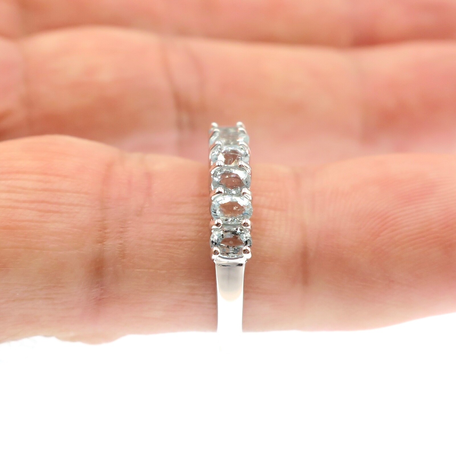 18k Solid White Gold 3/4ct Natural Blue Apatite Band Ring Size 7