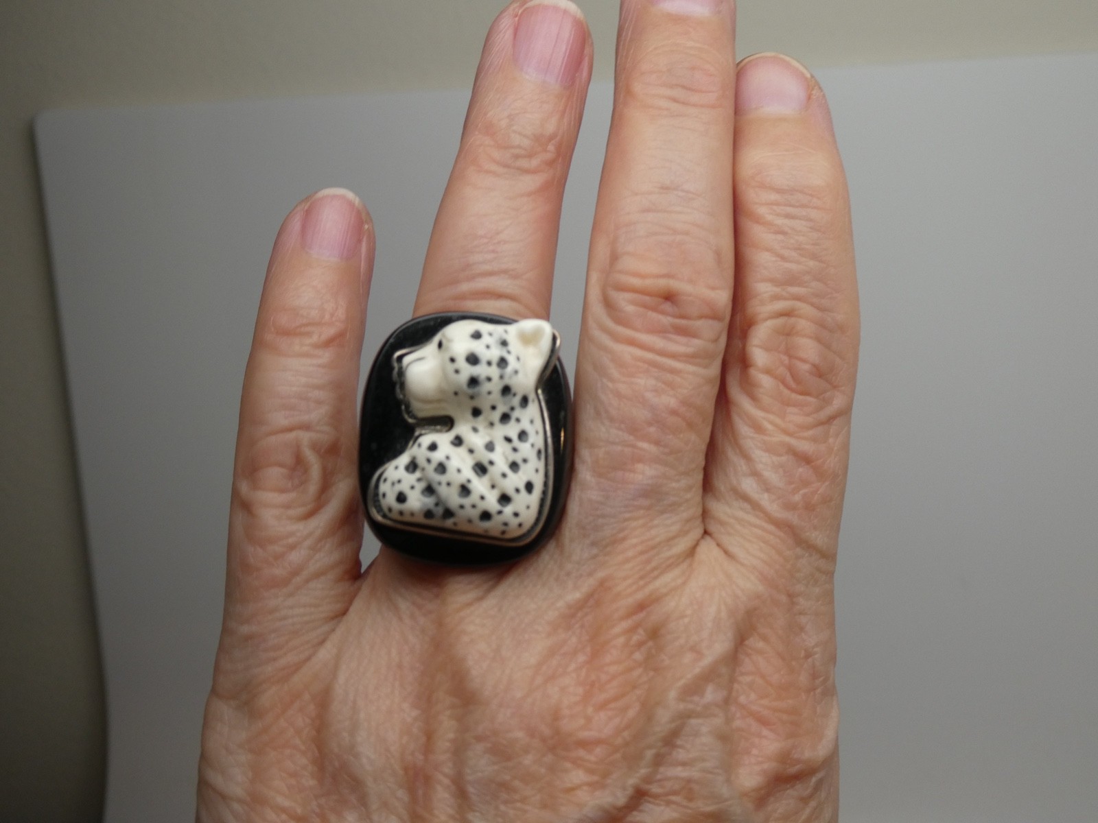 Amy Kahn Russel Sterling Silver 925 Leopard Modernist Black Horn RING Size 6