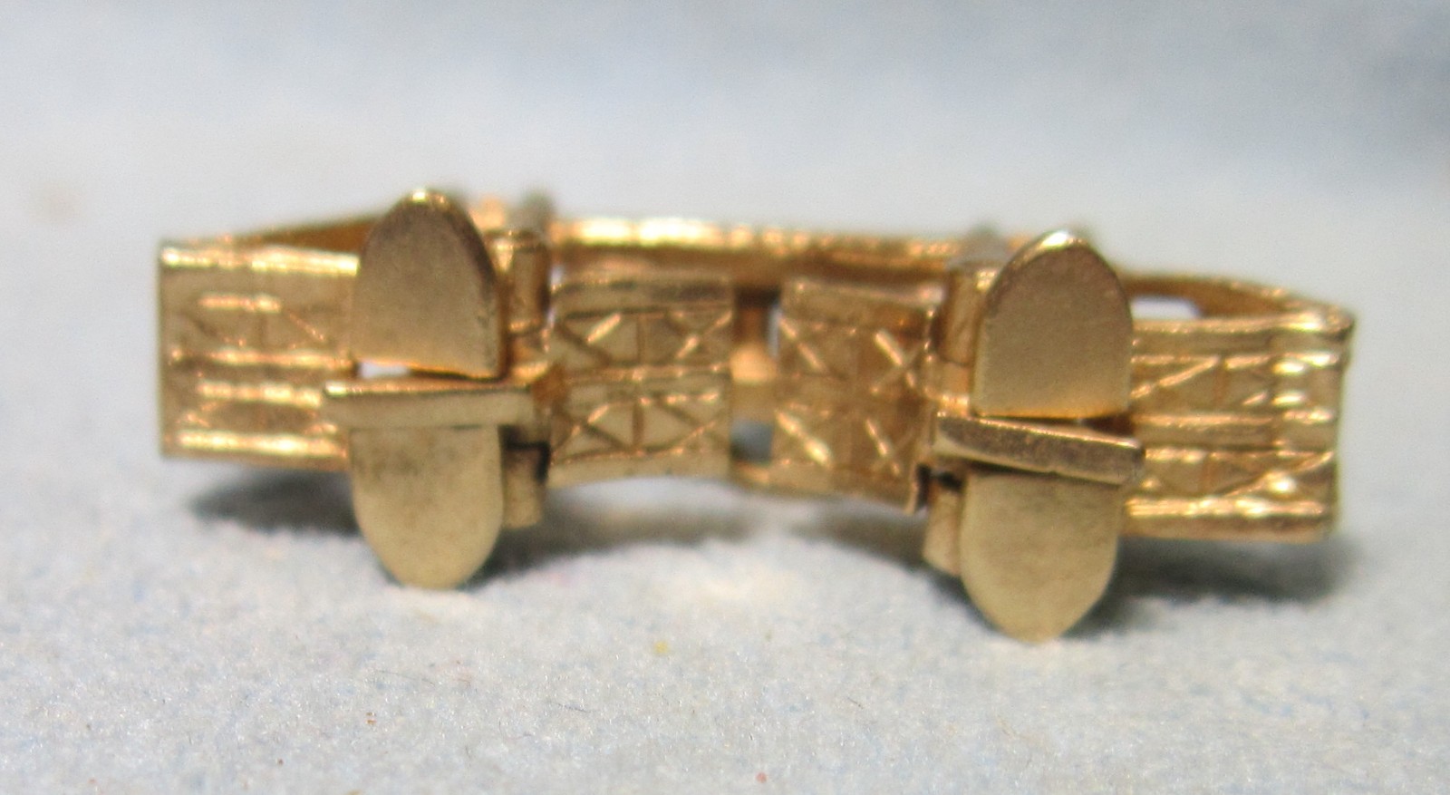 Amazing Famous LONDON BRIDGE ~ 10k Yellow Gold CHARM PENDANT w/moving parts