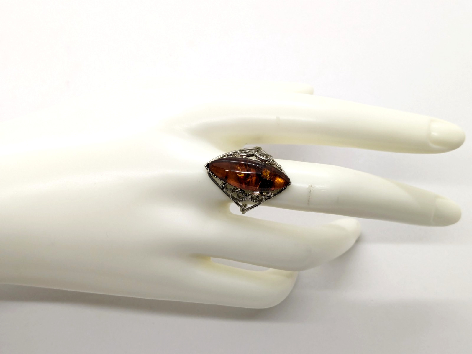Vintage Elegant Soviet RING with Bright Natural Amber -size: 9.5US (19.5mm) #121