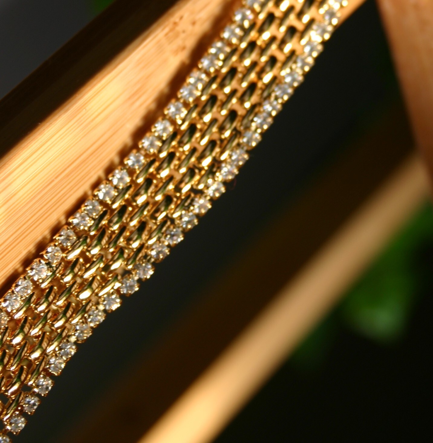 Vintage Kenneth J. Lane Bright Gold Tone Collar Necklace Rhinestones 90’s
