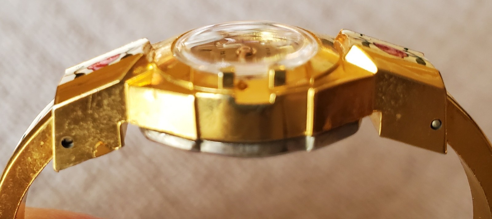 Vintage Buler Manual Gold Plate Enamel Rose Bracelet W/Face Cover Needs Repairs