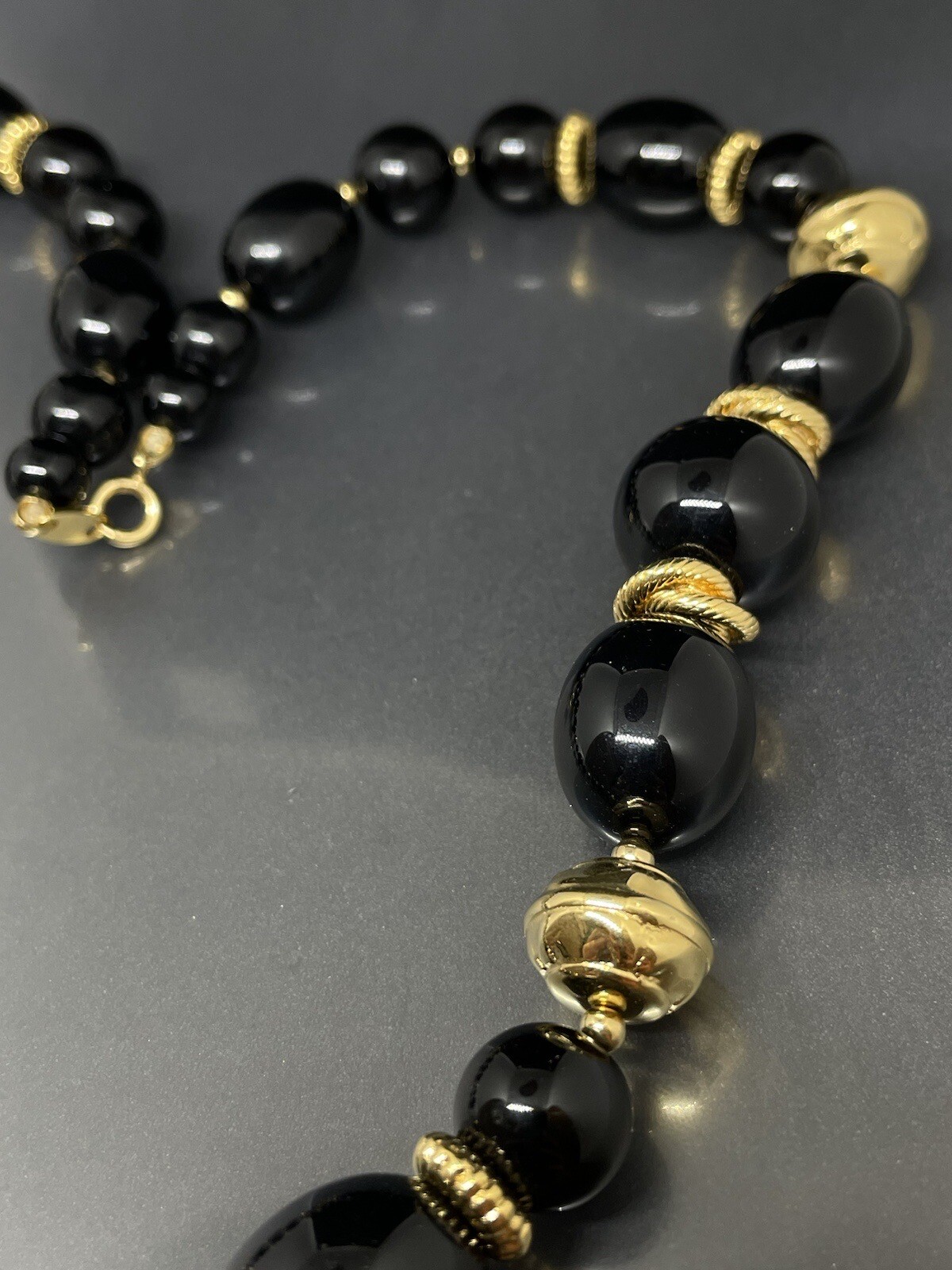 Vintage Trifari Necklace Gold Tone And Black Beaded 23.5 in Signed✨
