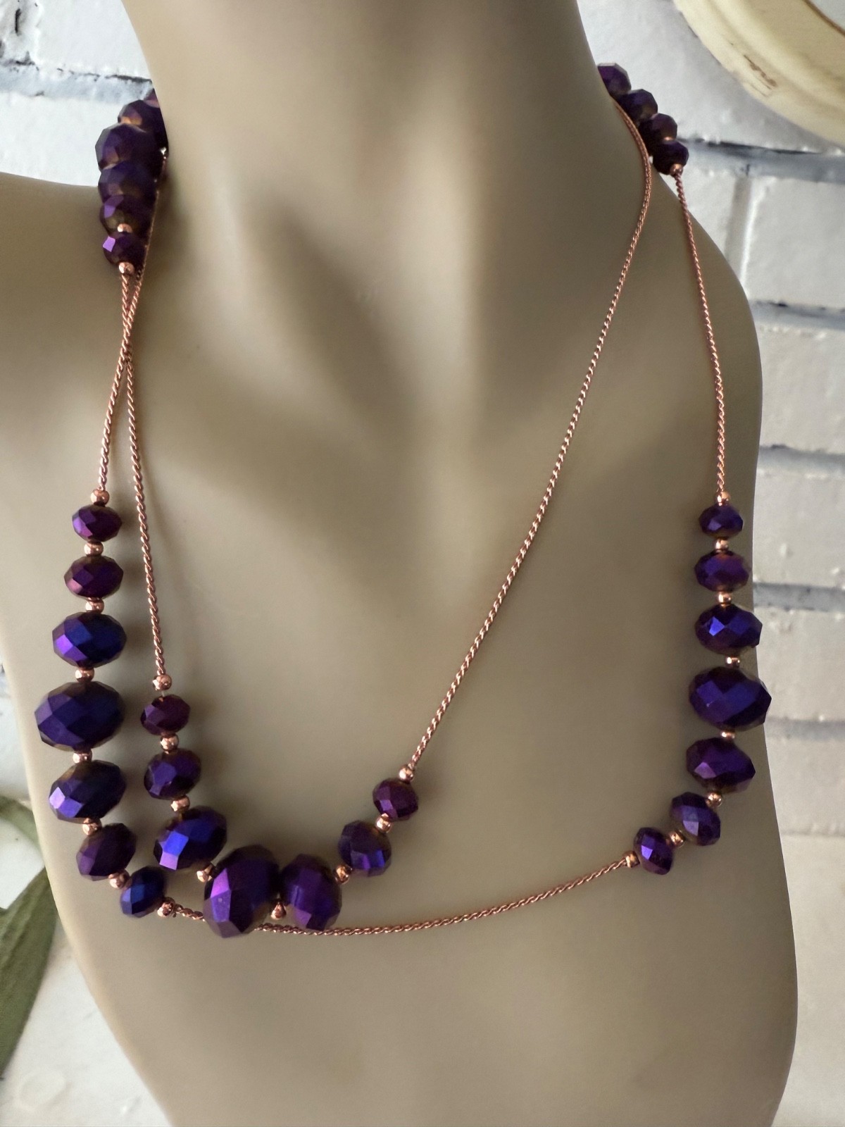 ESTATE ROSE GOLD PLATED PEACOCK PURPLE GLASS BEAD CHAIN NECKLACE 44″ SIGNED