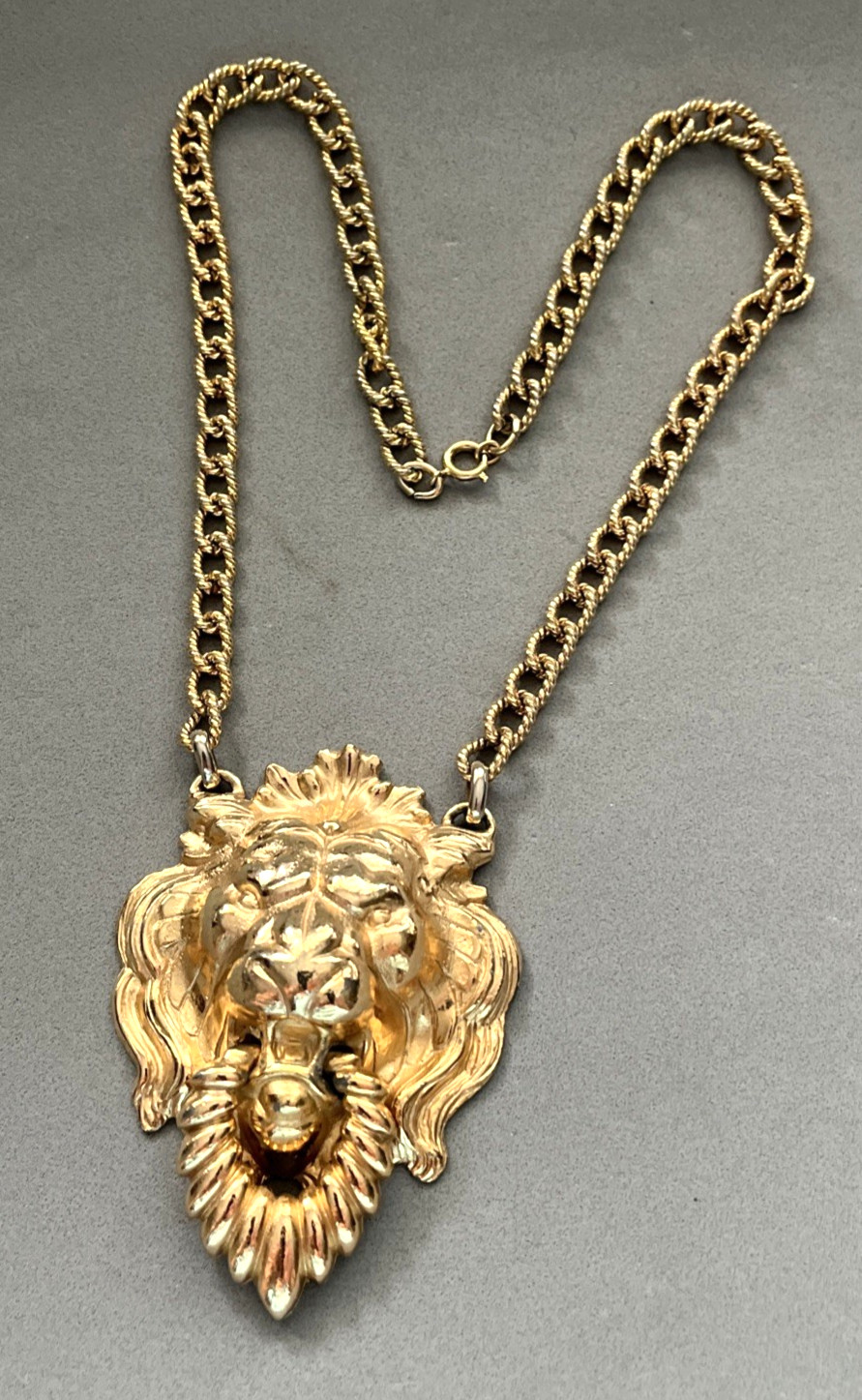 Vintage NAPIER Lion Head Articulate Door Knocker Gold Tone Chain Link Necklace