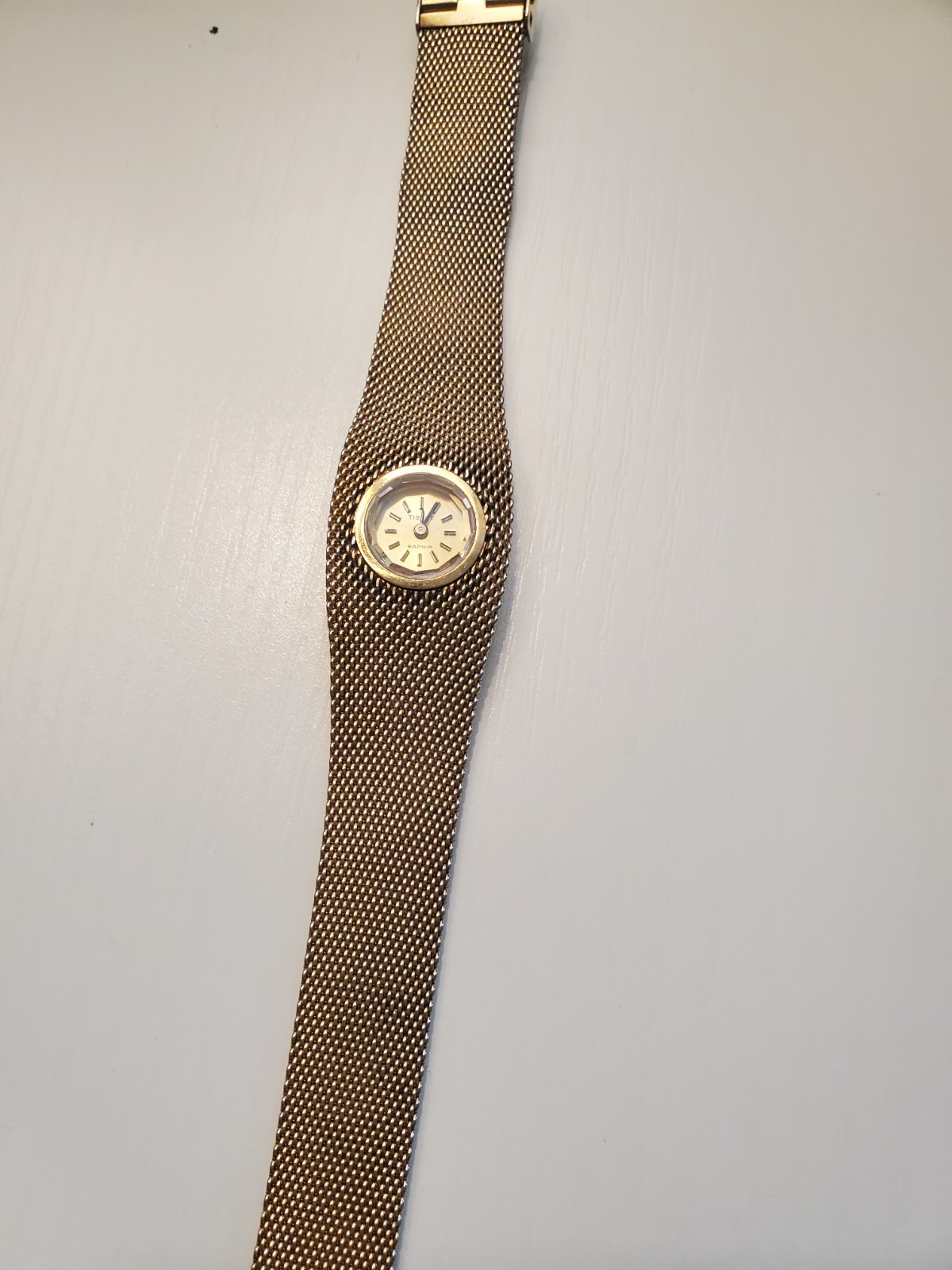 Vintage Tissot Gold-Tone Women’s Watch Manual Wind Textured Bracelet Band
