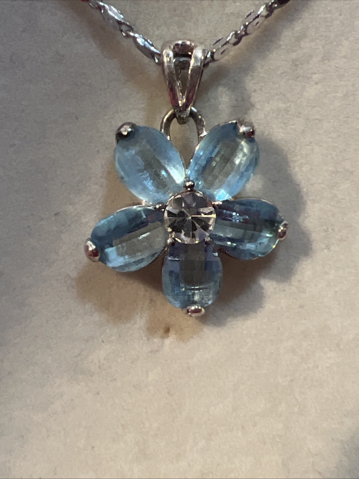 Avon Blue Topaz Crystal Flower Silver Tone Pendant Necklace
