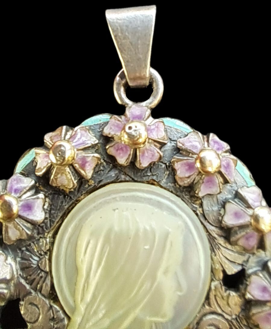 Fine Antique European Art Deco Gold Silver Enamel MOP Virgin Mary Pendant C1900