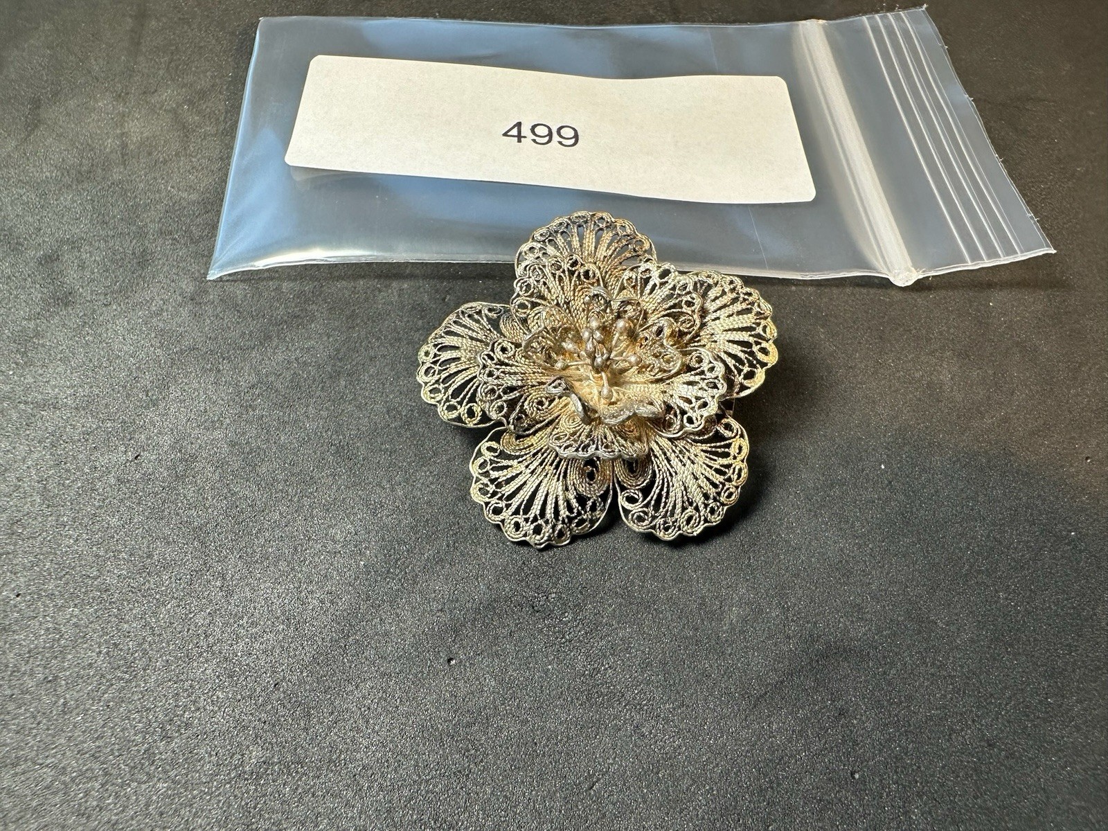 6.37g Vintage Silver Filigree Flower Brooch Gold Wash Tone Floral Pin