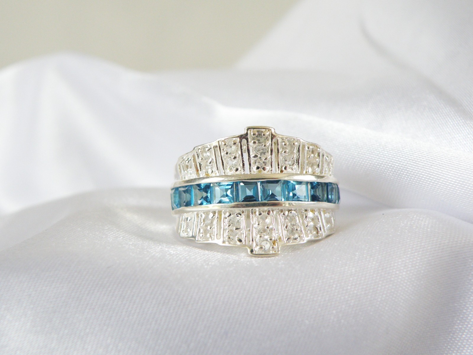 Vintage Sterling Silver 925 Channel Set Natural Heated Blue Topaz Ring Size 6