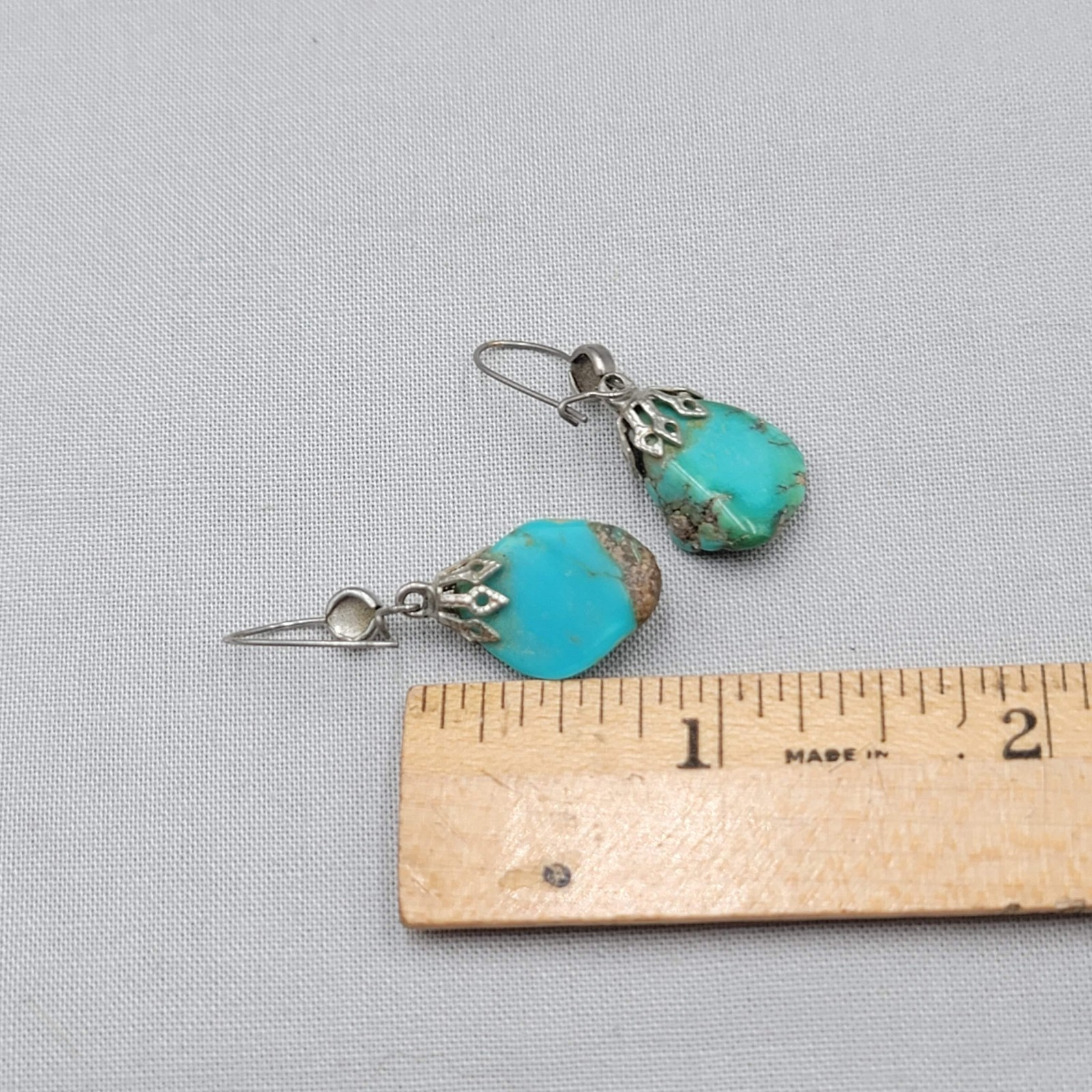 Vintage Turquoise Raw Stone Nugget Pierced Earrings Silver tone Dangle 7/8″