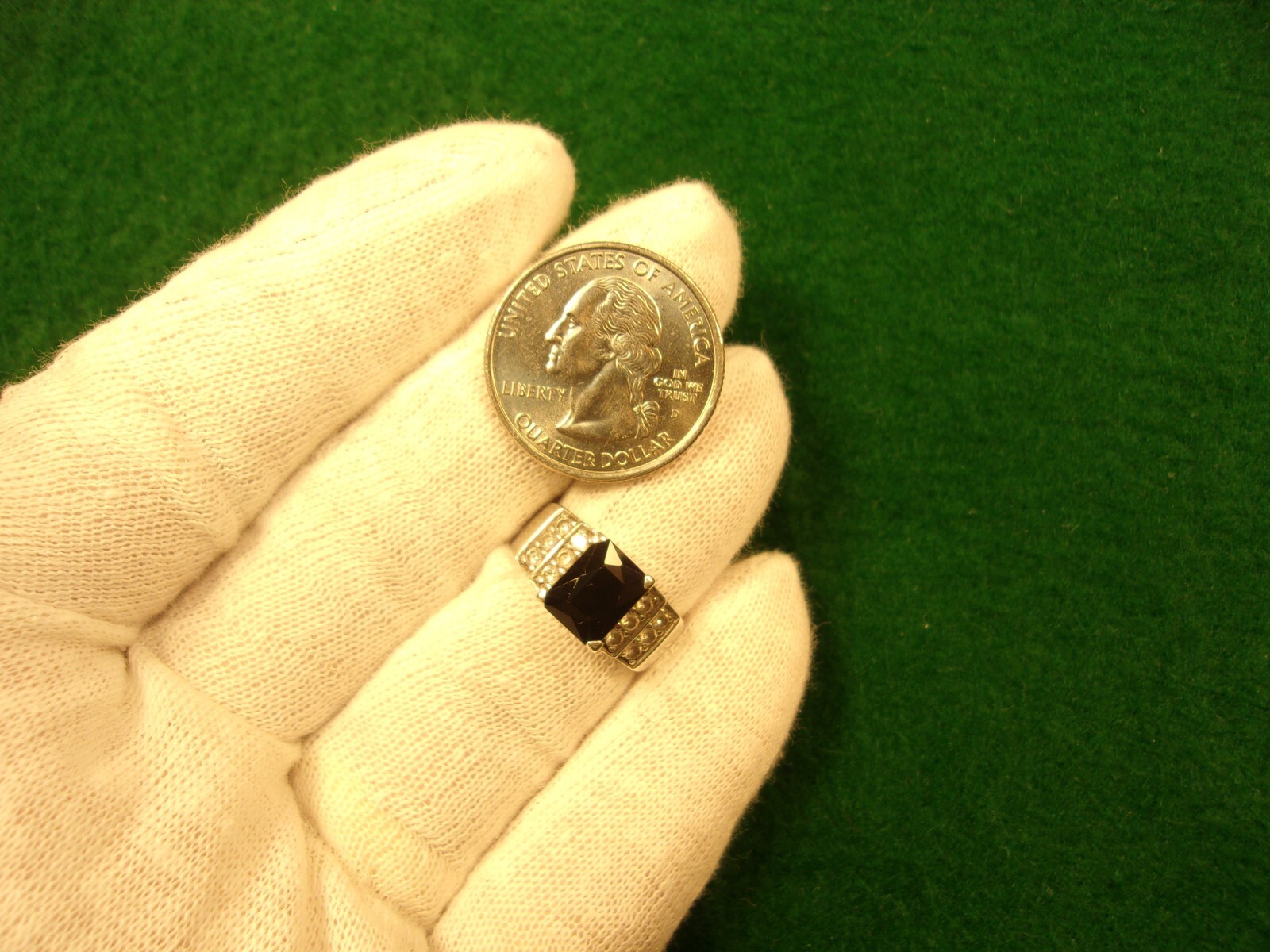 VERY PRETTY OLD VTG LADY’S STERLING SLVER, LAB CREATED SAPPHIRE & CZ ACCENT RING