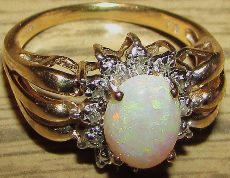 VINTAGE 14K GOLD, OPAL, & DIAMOND CLUSTER RING, 2.7 grams, SIZE 5, SIGNED BJ