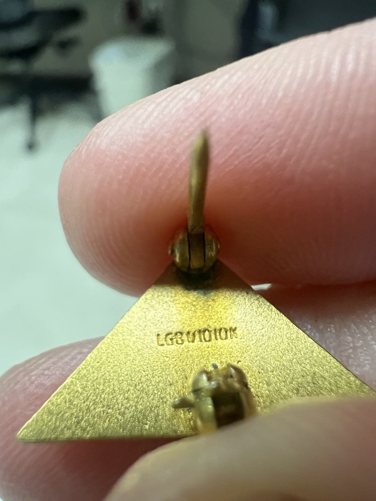 Telephone Pioneers of America 10K Gold LGB Service Pin Blue Bell Triangle 1.53g
