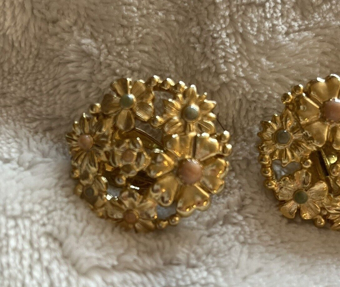Vintage Gold Tone Floral Clip On Earrings Flower Cluster Round Statement