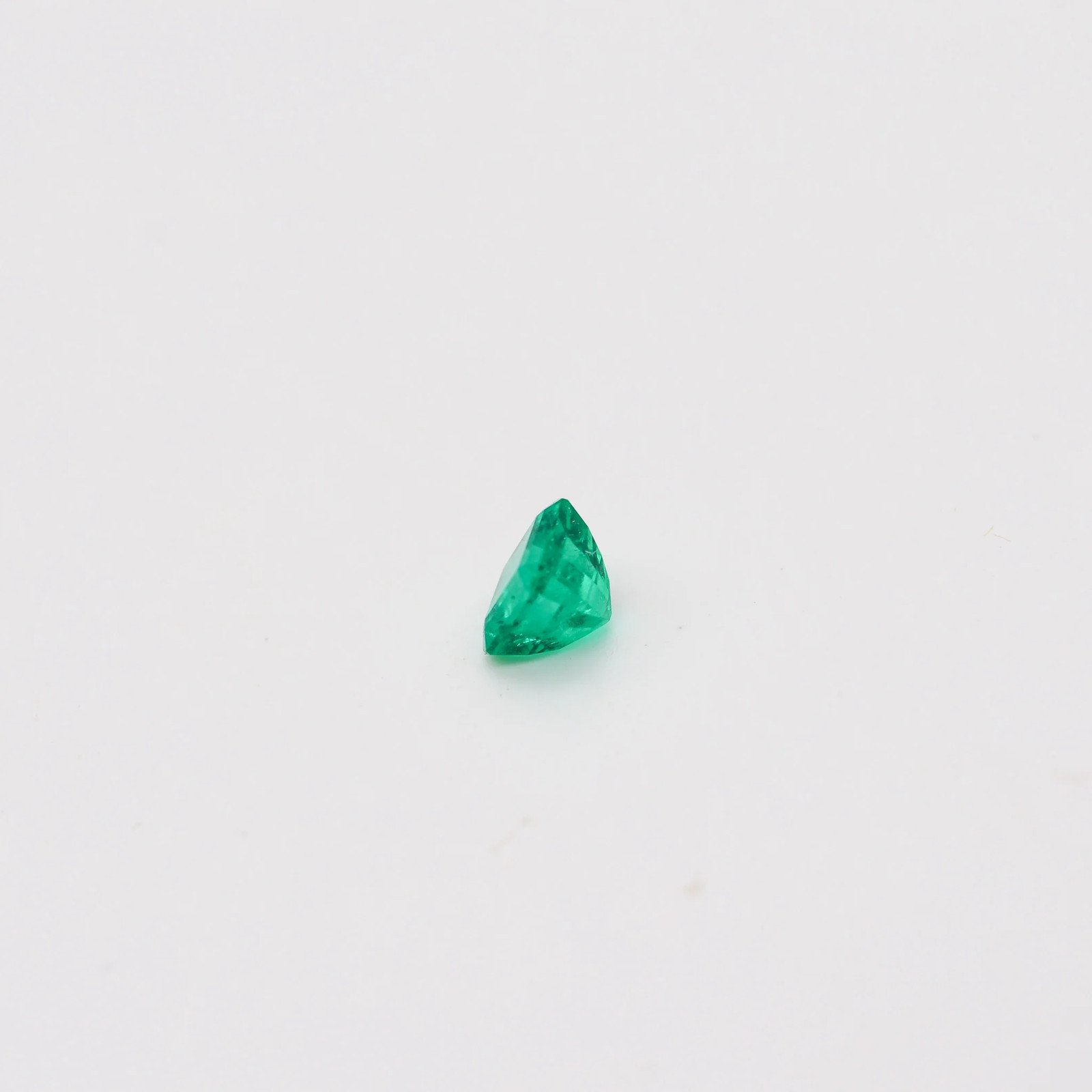 GIA CERTIFIED Colombian Emerald Square Shape Vivid Green 3.28 Carats