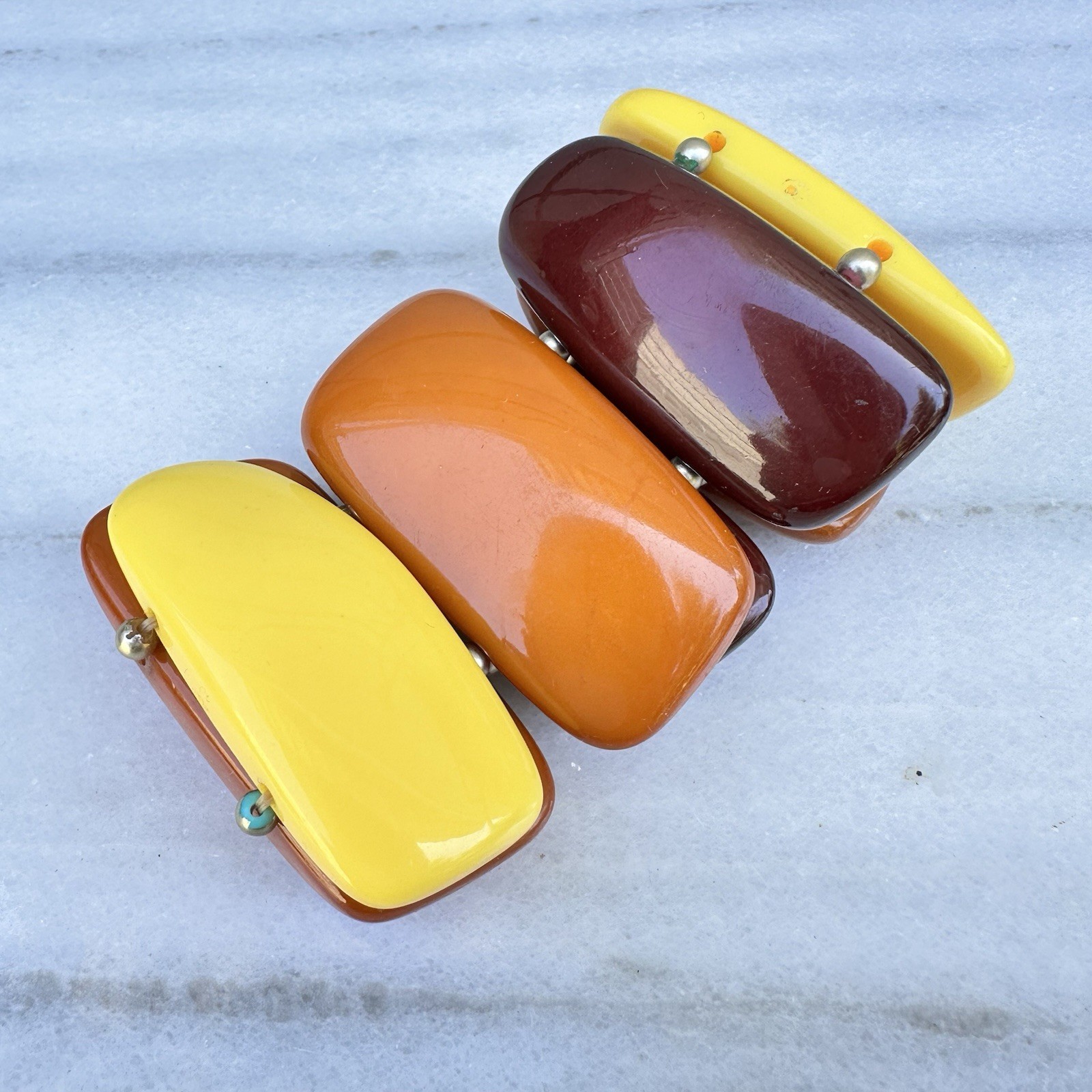 Butterscotch Resin Bracelet Amber Lucite Stretch Chunky Retro Mod 70s 60s Vtg