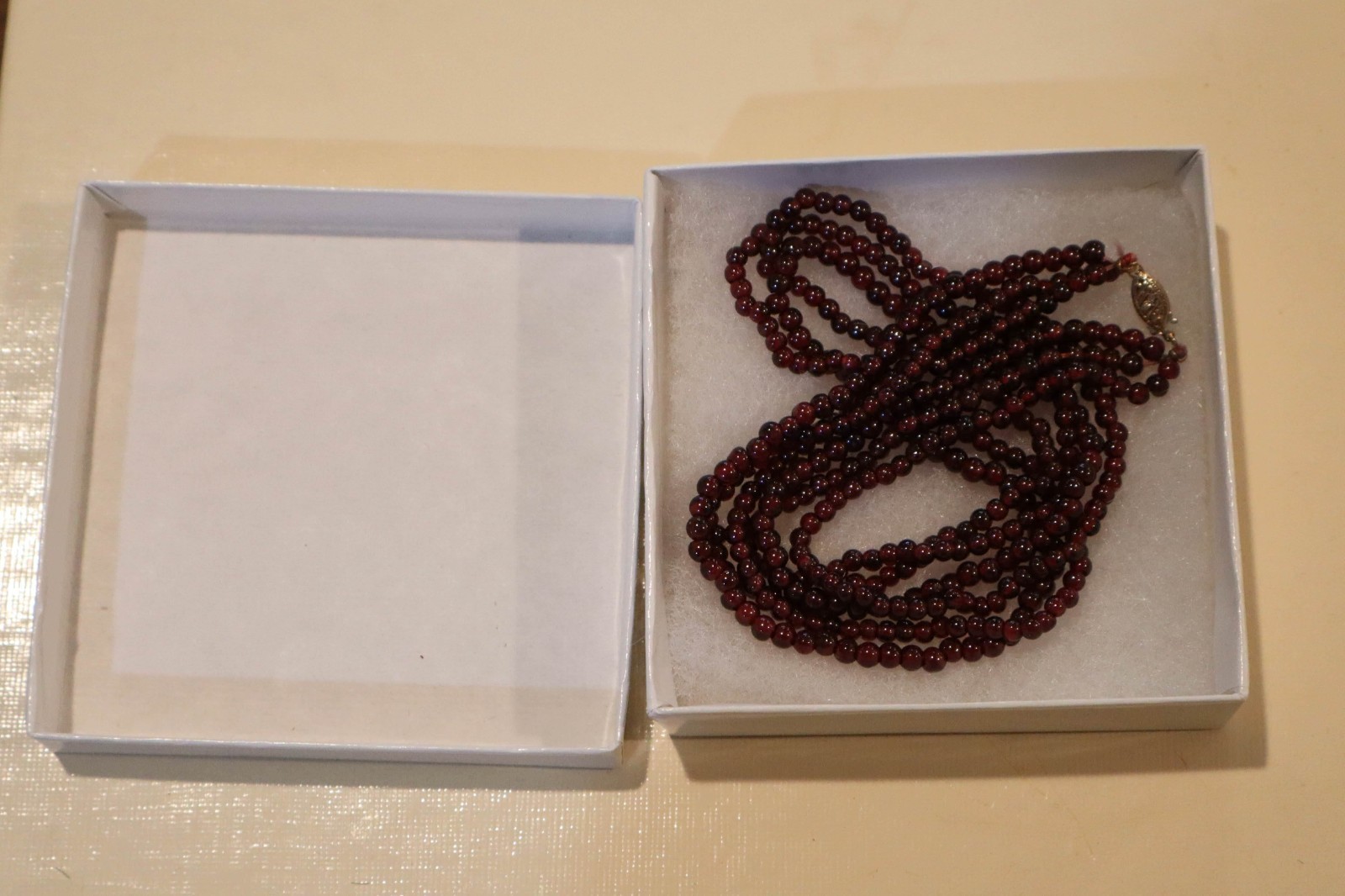 Vintage 3 Strand Garnet Beads 18″ Necklace 14KT YG Filigree Fish Hook Clasp