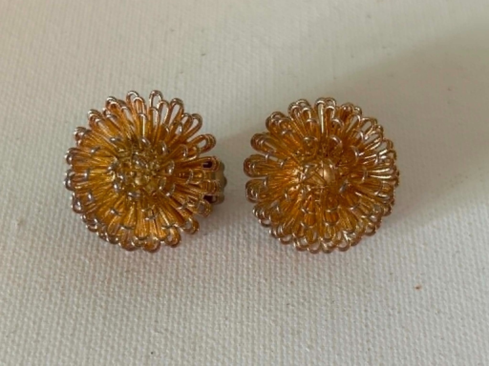 vintage atomic starburst Earrings Estate find gold-tone wire spikes Clip on