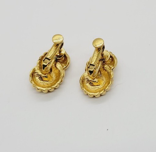 NAPIER Earrings Knot Screw Back Clip On Textured 1 in Vintage