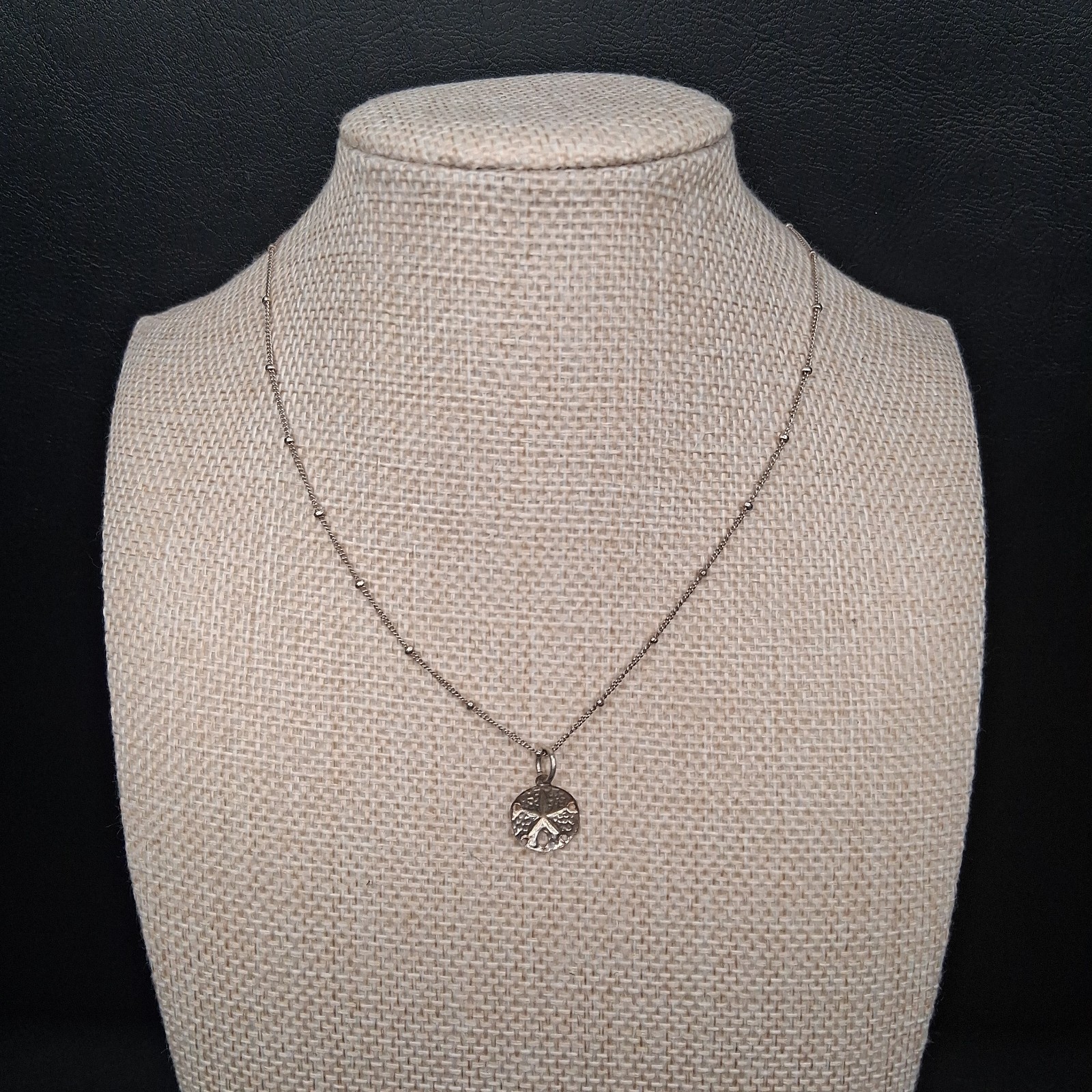 STERLING SILVER 925 Station Chain Necklace Whit Dollar Sand Pendent. 17.949
