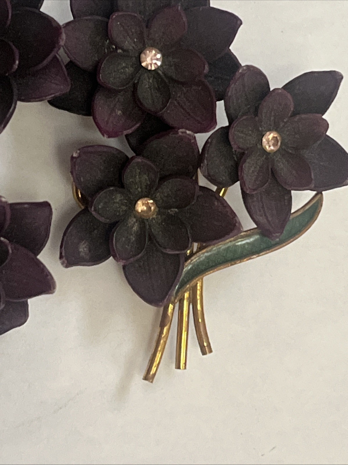 VTG GES GESCH SUFFRAGETTE VIOLETS FLOWER BROOCH W. Germany & clip earrings