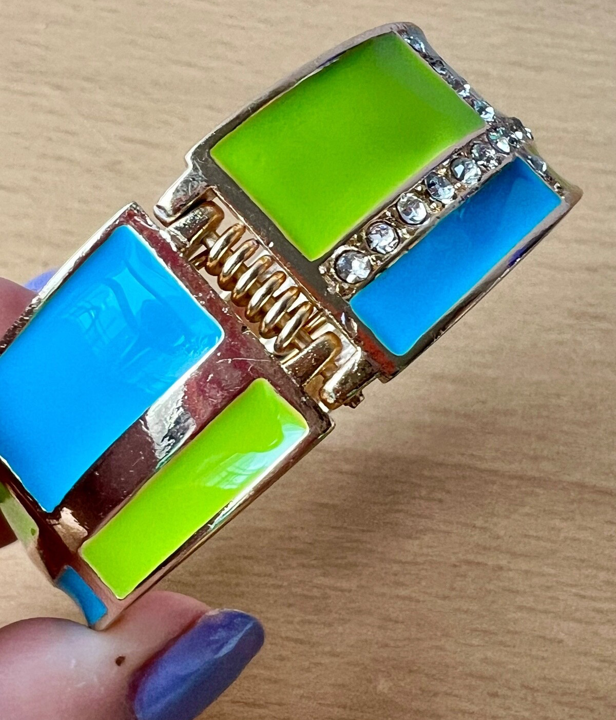 VINTAGE VIVID NEON GREEN & BLUE ENAMEL RHINESTONES HINGED WIDE BANGLE BRACELET
