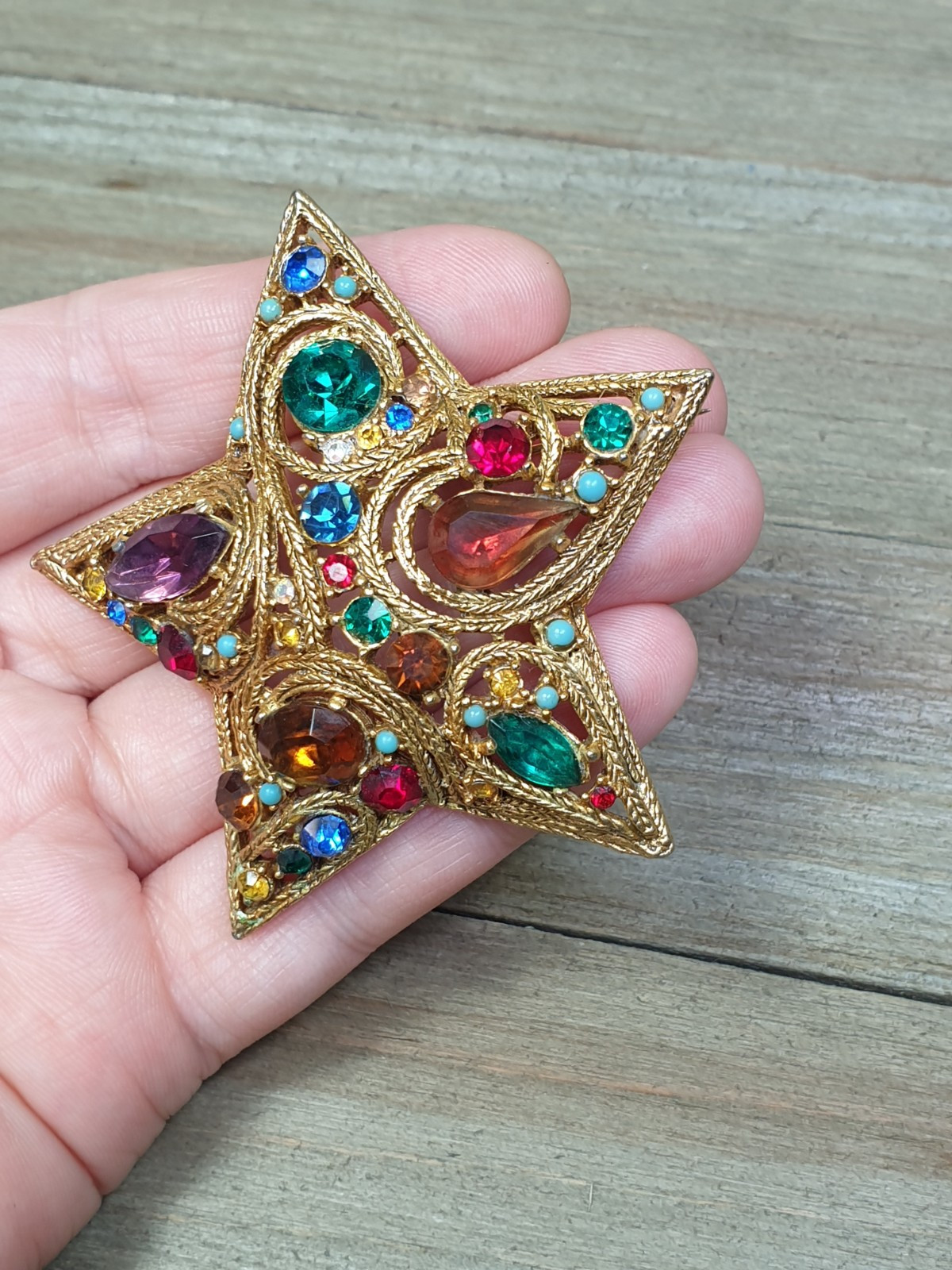 La Roco 1950s Star Brooch Pin Colorful Jewel Tone Rhinestones Gold Plated 2.5″