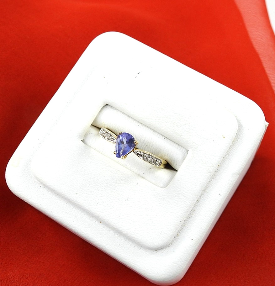 18K Gold Blue Violet Tanzanite Color Pear Cut Ring Diamond Accent Fine Jewelry