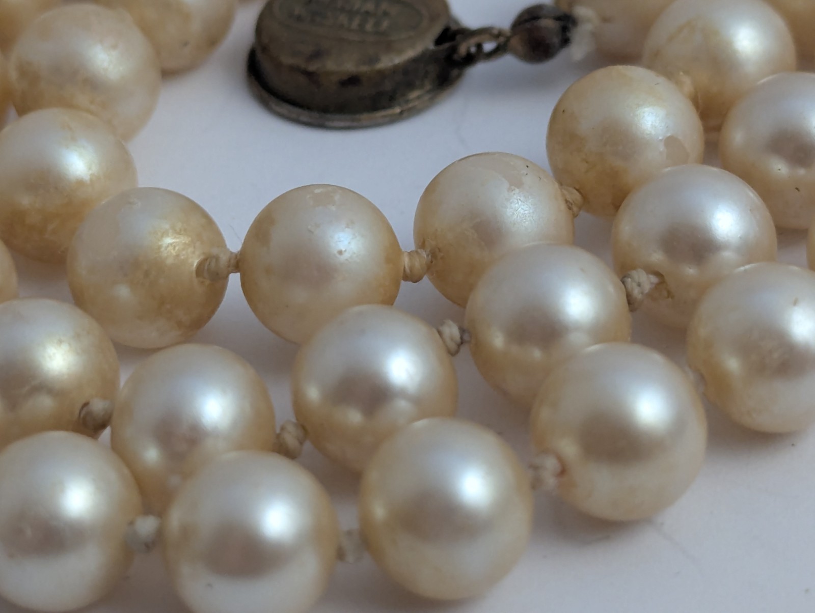 Vtg Signed Miriam Haskell Faux Pearl Necklace 31.5″ Long 7.5mm