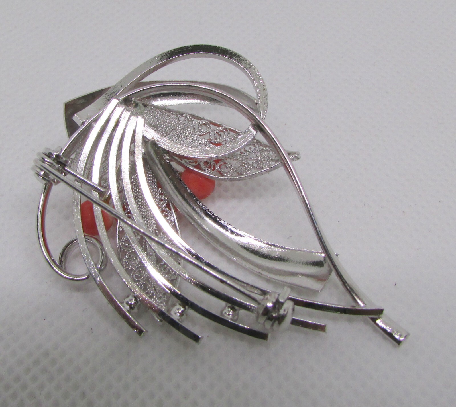 925 STERLING SILVER VINTAGE RED CORAL FILIGREE FLORAL BROOCH 53X39MM ~ 9.9G