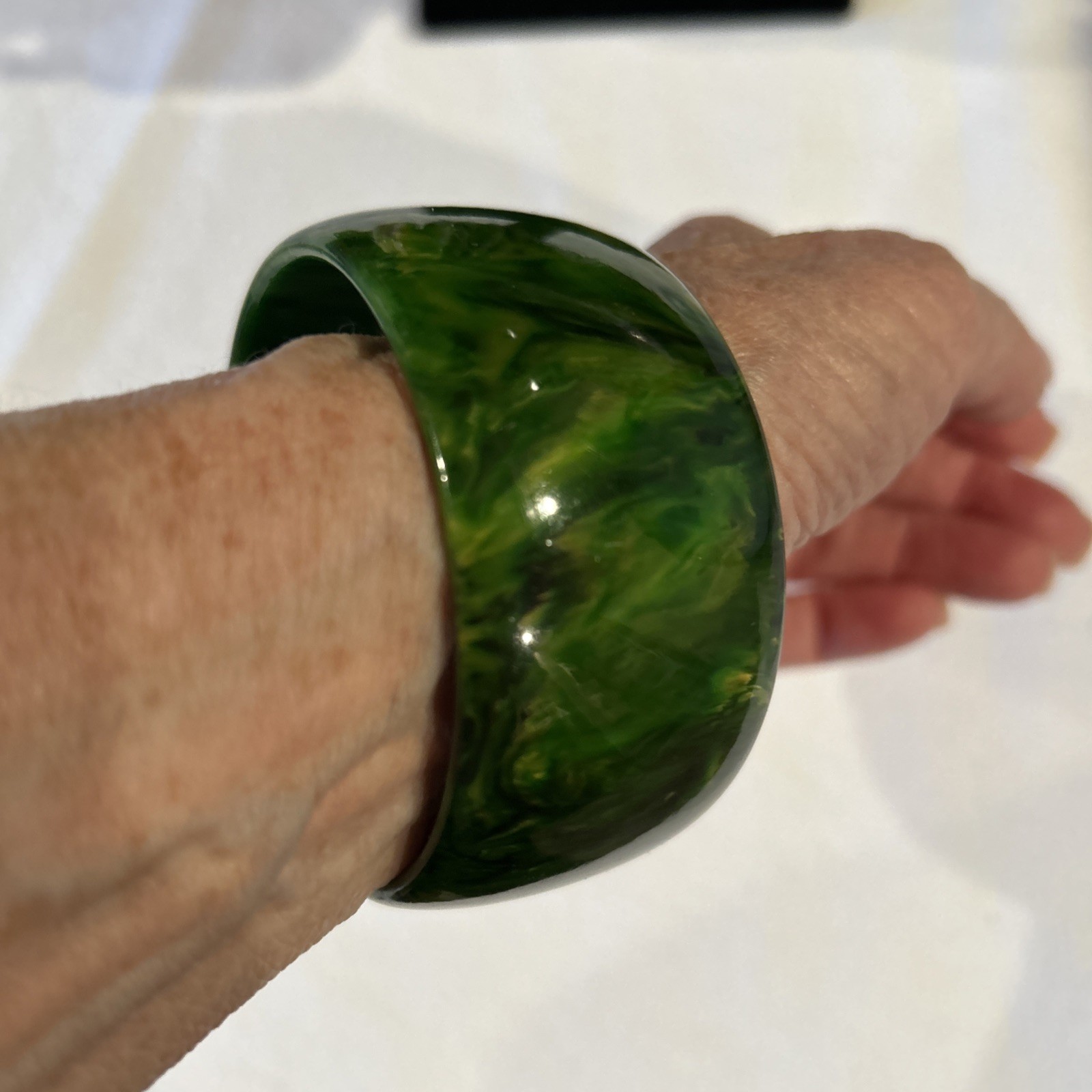 Lot of Vintage Lucite & Plastic & Acrylic Bangle Bracelets – Cuffs 15 Pc Total
