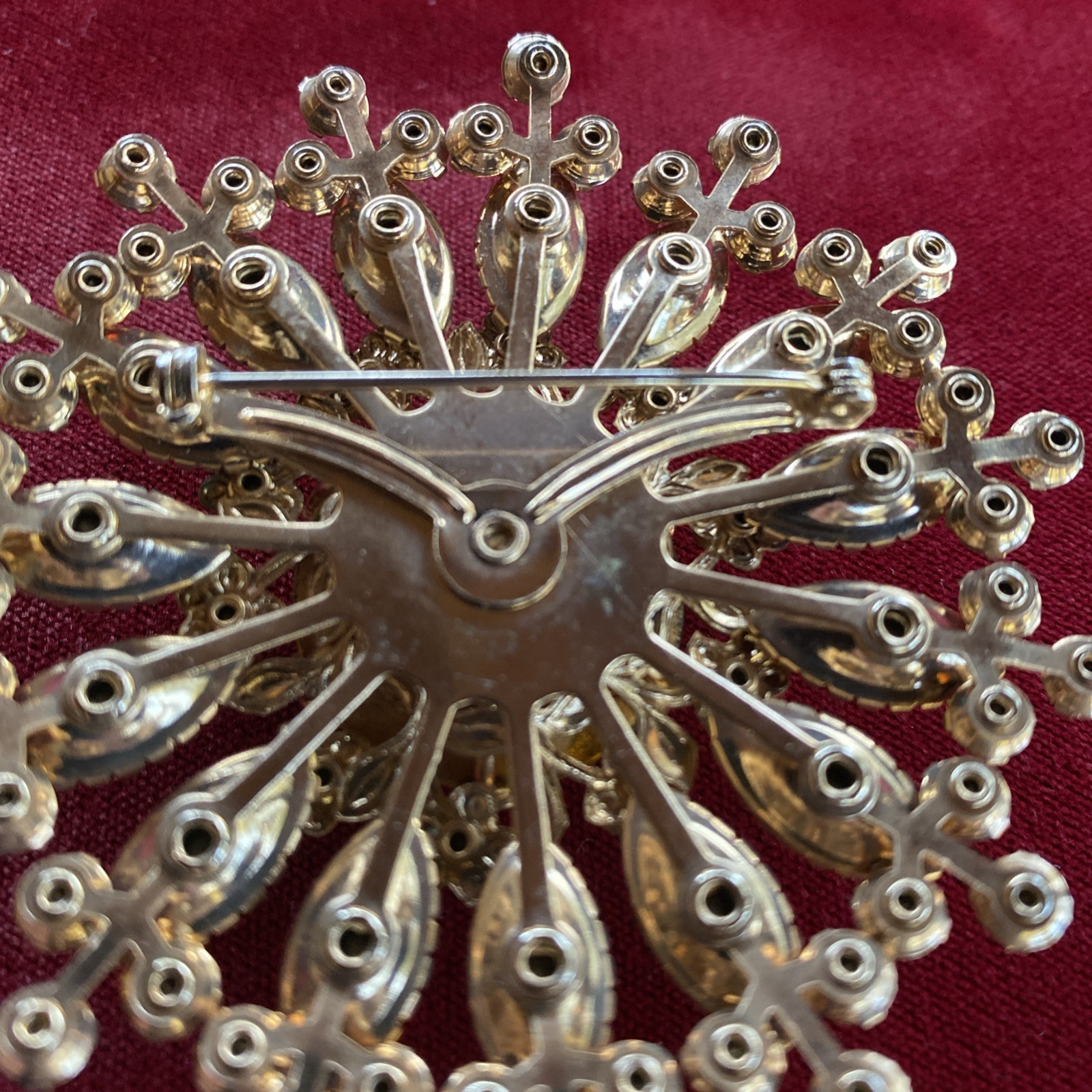 VINTAGE JULIANA DeLizza and Elster Brooch & Earrings Set-Rhinestone-STUNNING