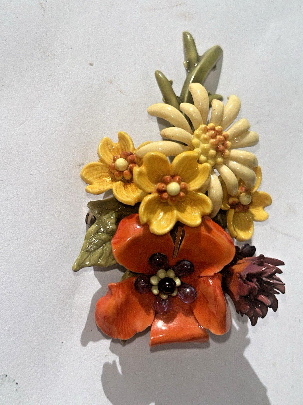 VINTAGE FLOWER FLORAL Bouquet CELLULOID BROOCH