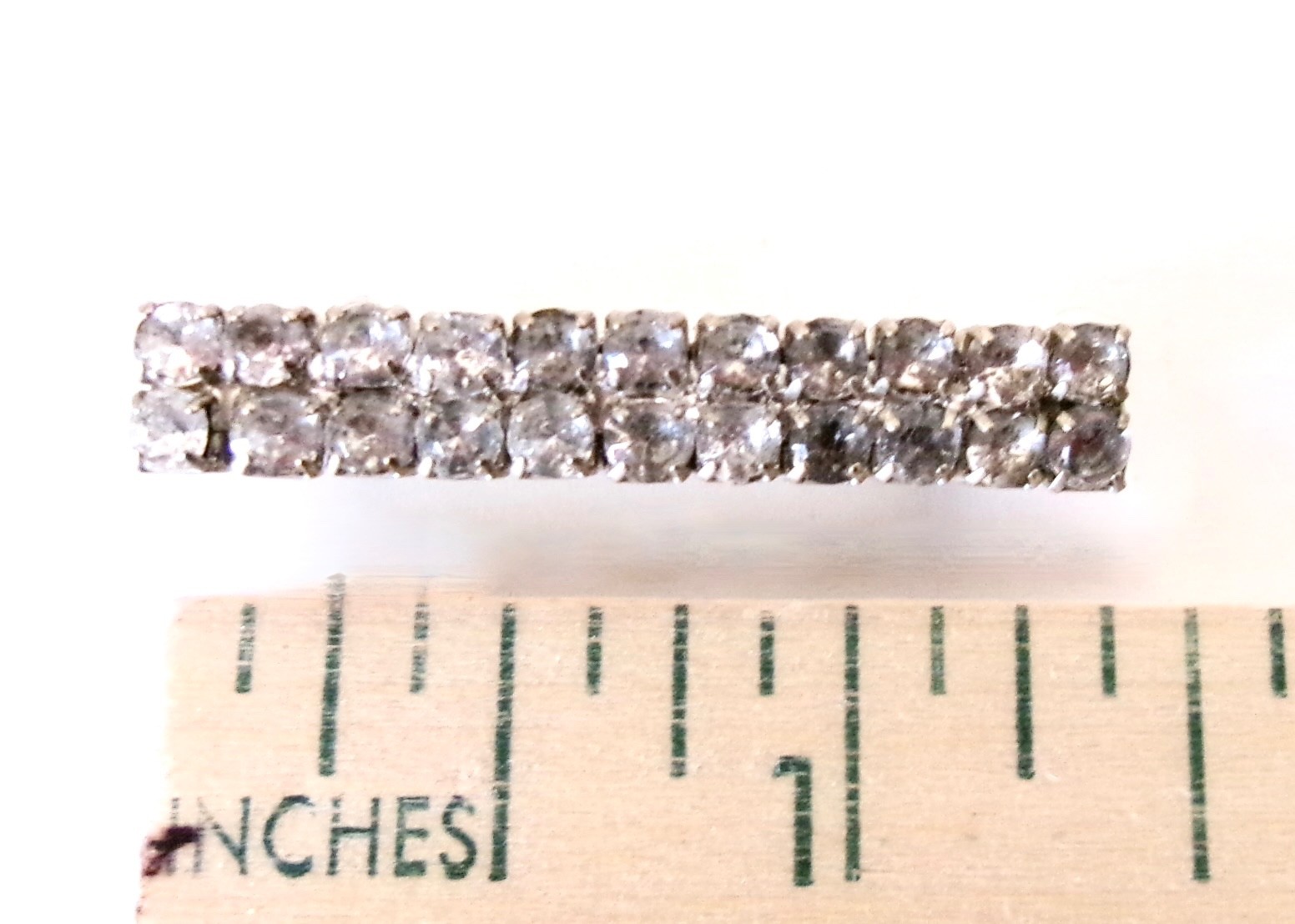 7 Vintage Pins Pinbacks Good Condition Costume Jewelry Lite Wear On Some