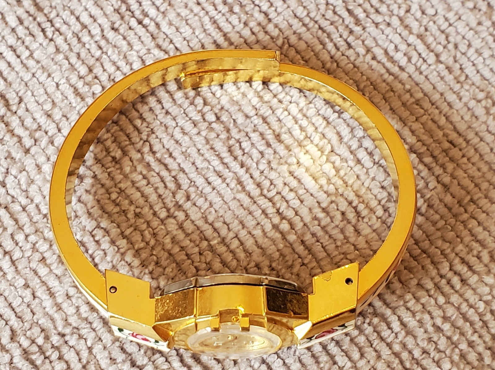 Vintage Buler Manual Gold Plate Enamel Rose Bracelet W/Face Cover Needs Repairs