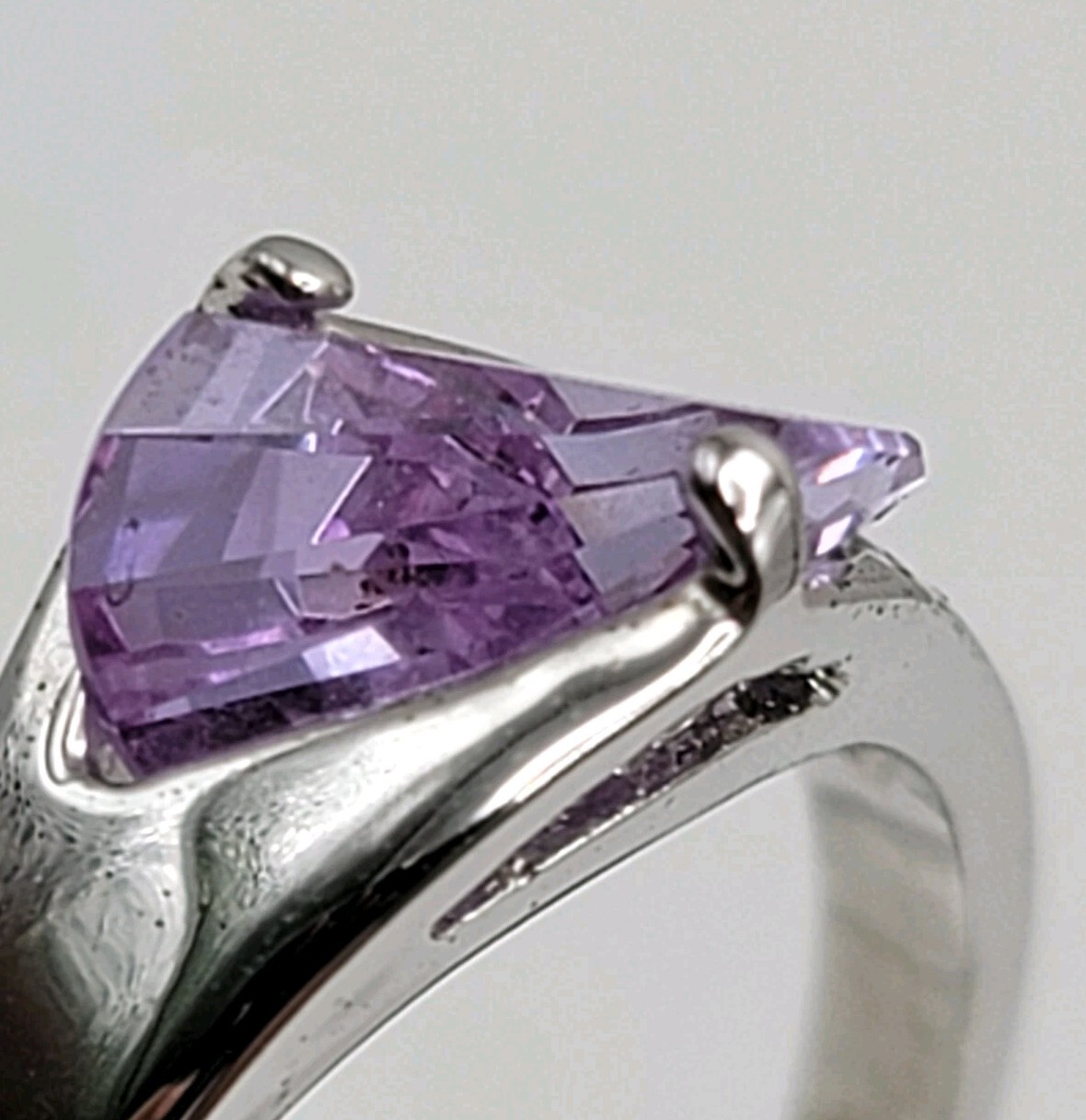 18K Gold Filled Purple Gemstone Ring Modern Statement Silver Tone Band