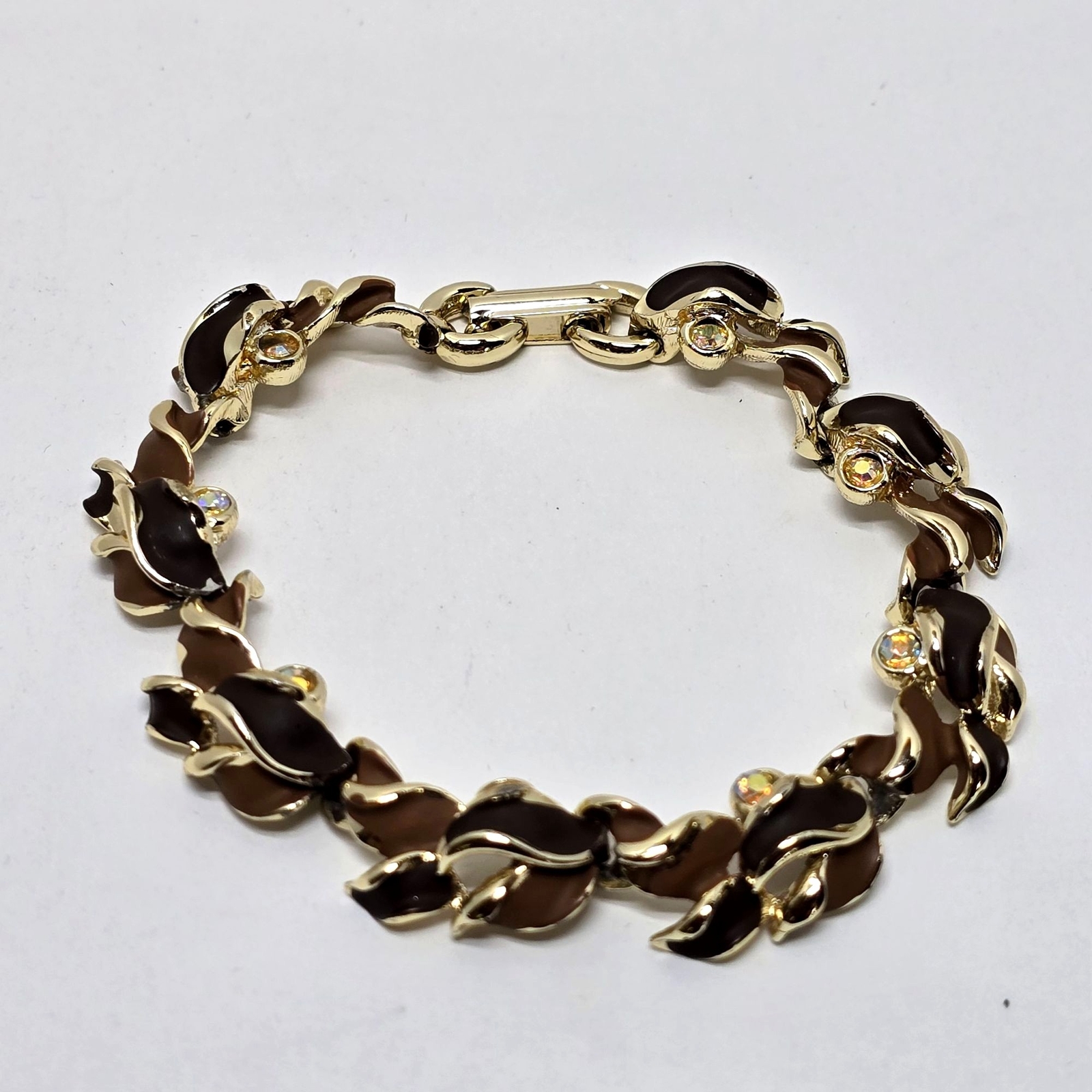 VTG Gold-Tone Leaf Bracelet With Brown Enamel & Rhinestone Accents Clasp Closure