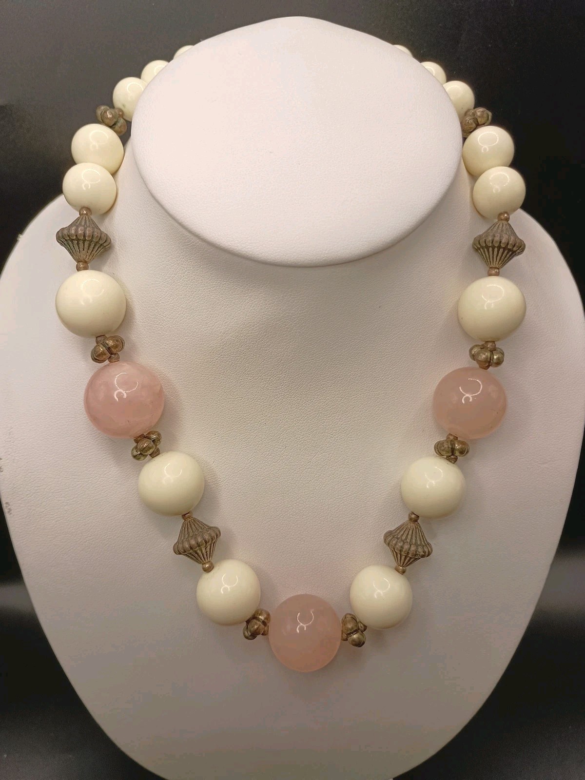 Vintage Dauplaise Beaded Necklace Rose Quartz Silver Tone Bicone Cream 18″